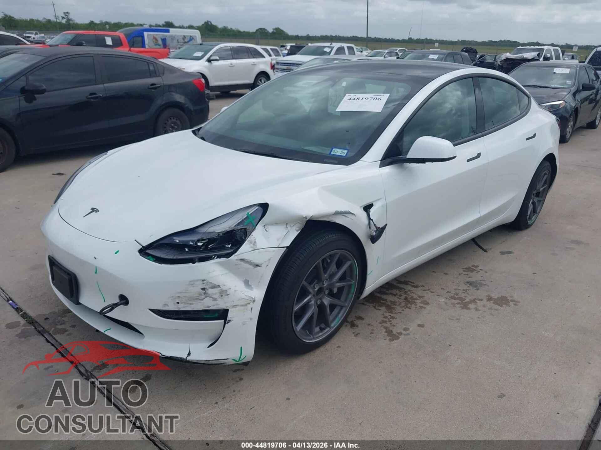 TESLA MODEL 3 2023 - 5YJ3E1EA5PF596109
