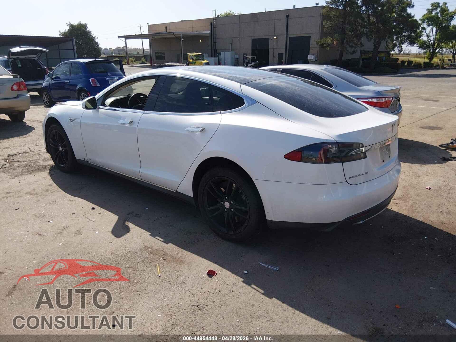 TESLA MODEL S 2013 - 5YJSA1DP0DFP14124