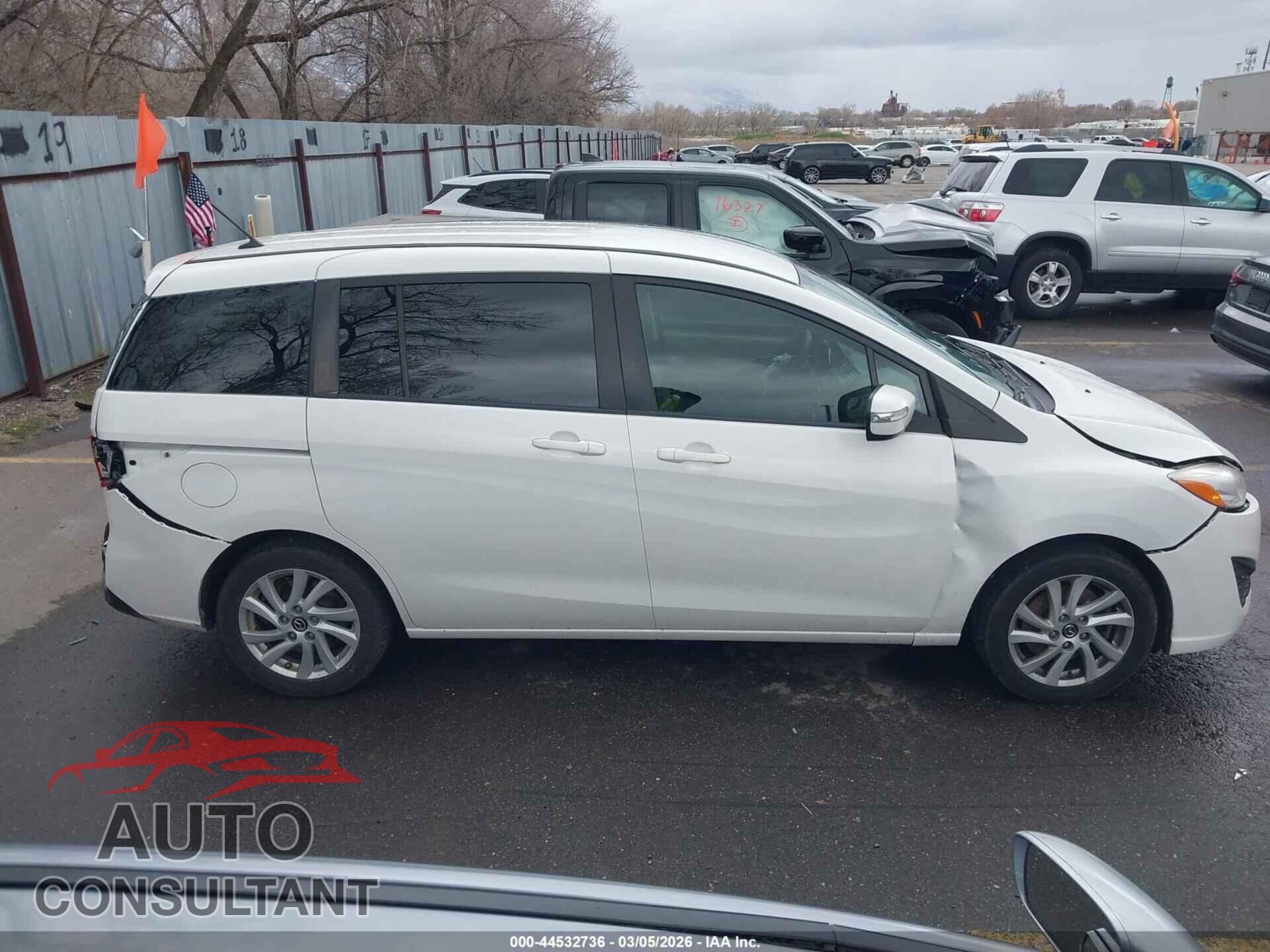 MAZDA MAZDA5 2015 - JM1CW2BL7F0179967