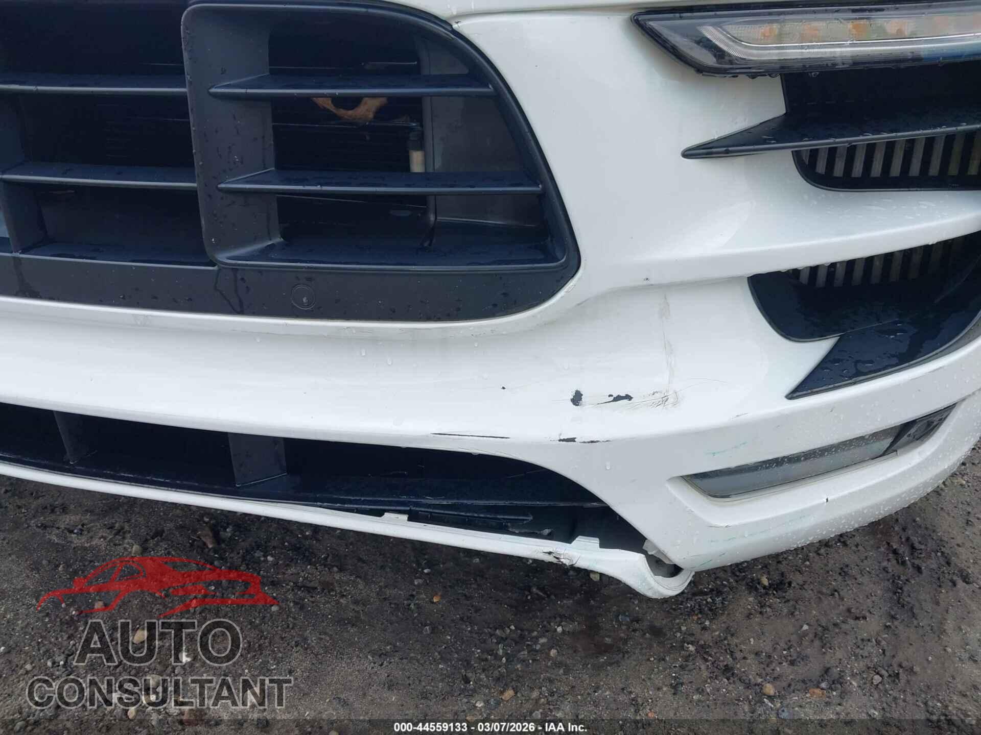 PORSCHE MACAN 2018 - WP1AG2A59JLB64268