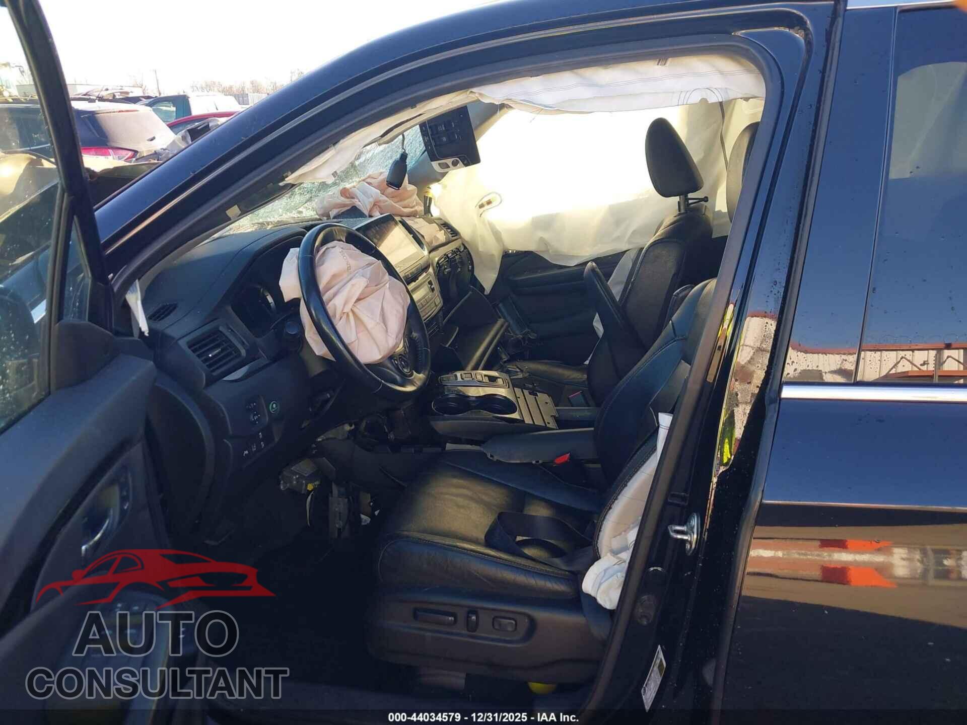 HONDA PILOT 2017 - 5FNYF6H00HB007214