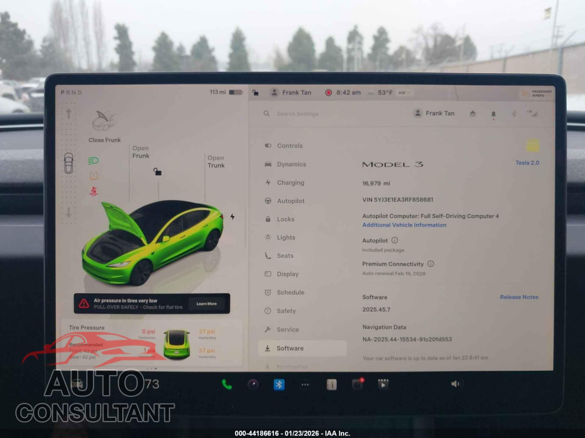 TESLA MODEL 3 2024 - 5YJ3E1EA3RF858681