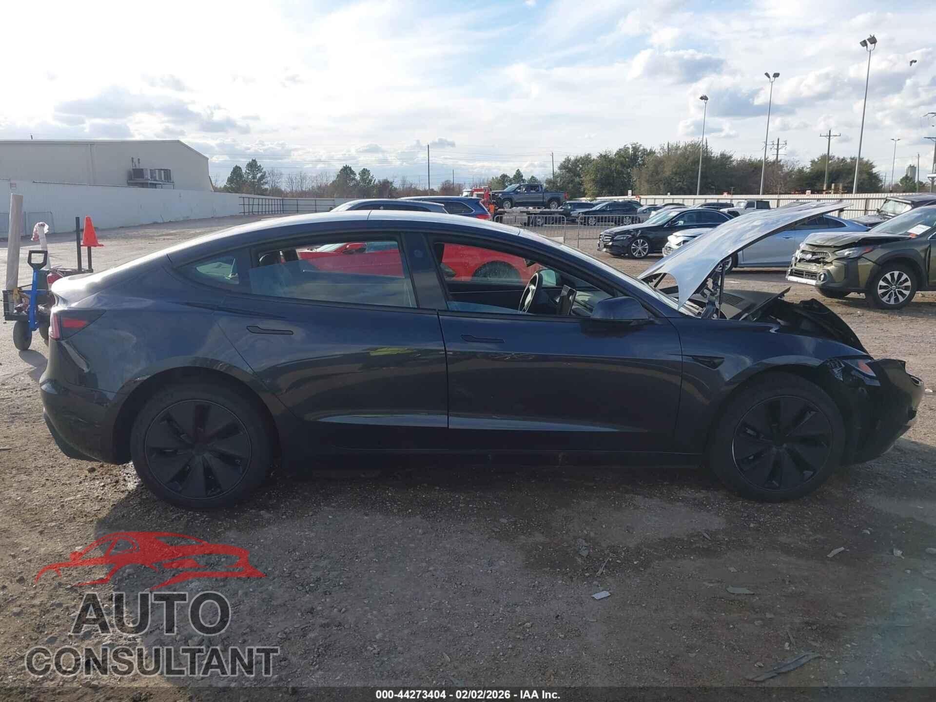TESLA MODEL 3 2025 - 5YJ3E1EA9SF953977
