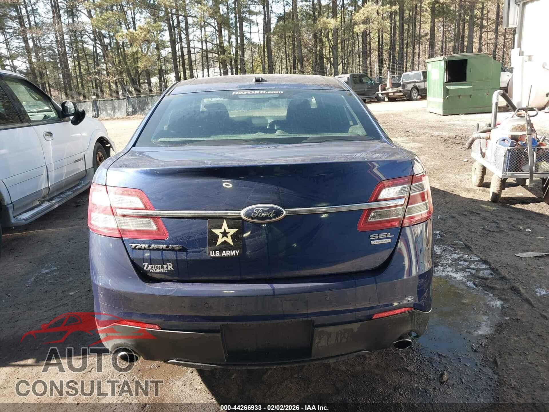 FORD TAURUS 2013 - 1FAHP2E93DG215179