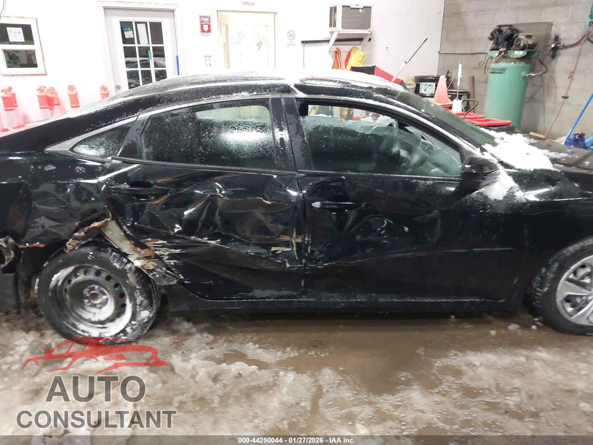 HONDA CIVIC 2019 - 2HGFC2F68KH532038