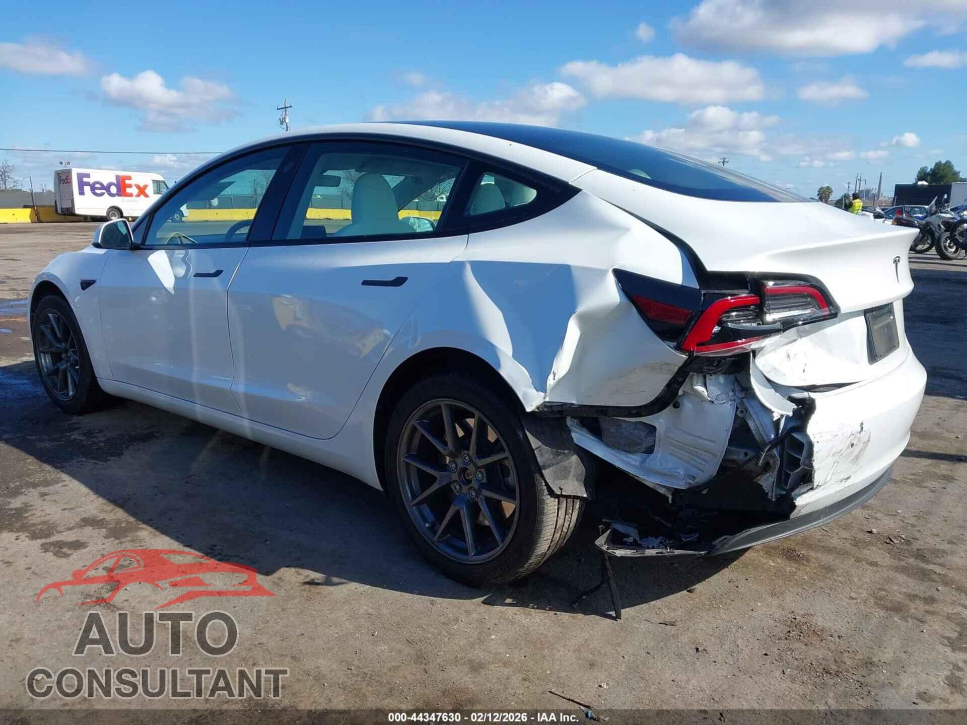 TESLA MODEL 3 2023 - 5YJ3E1EA7PF546828