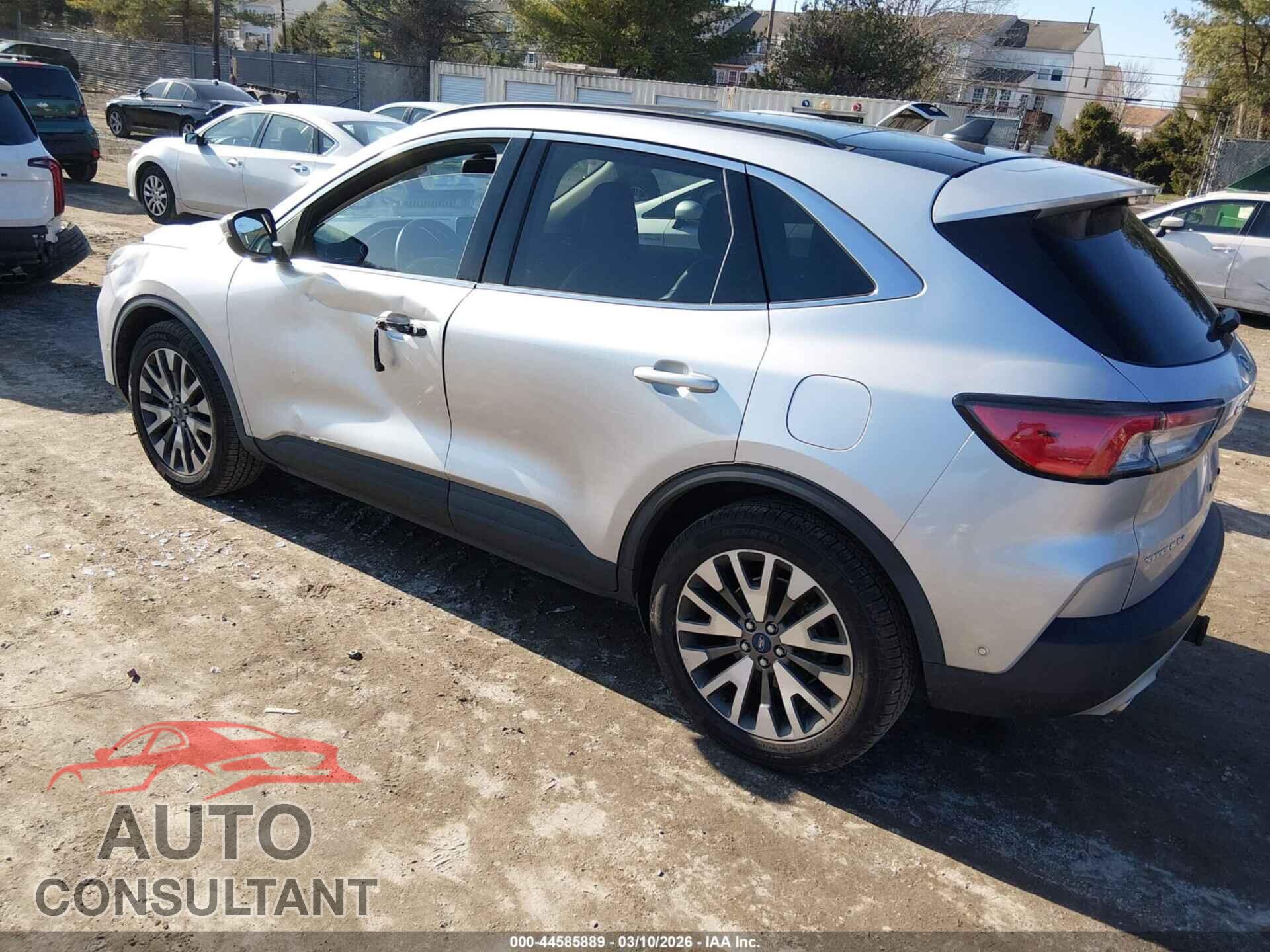 FORD ESCAPE 2020 - 1FMCU9J97LUA90131