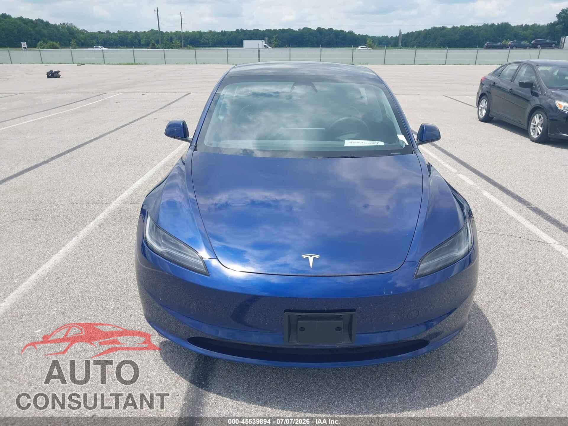 TESLA MODEL 3 2024 - 5YJ3E1EA8RF829807