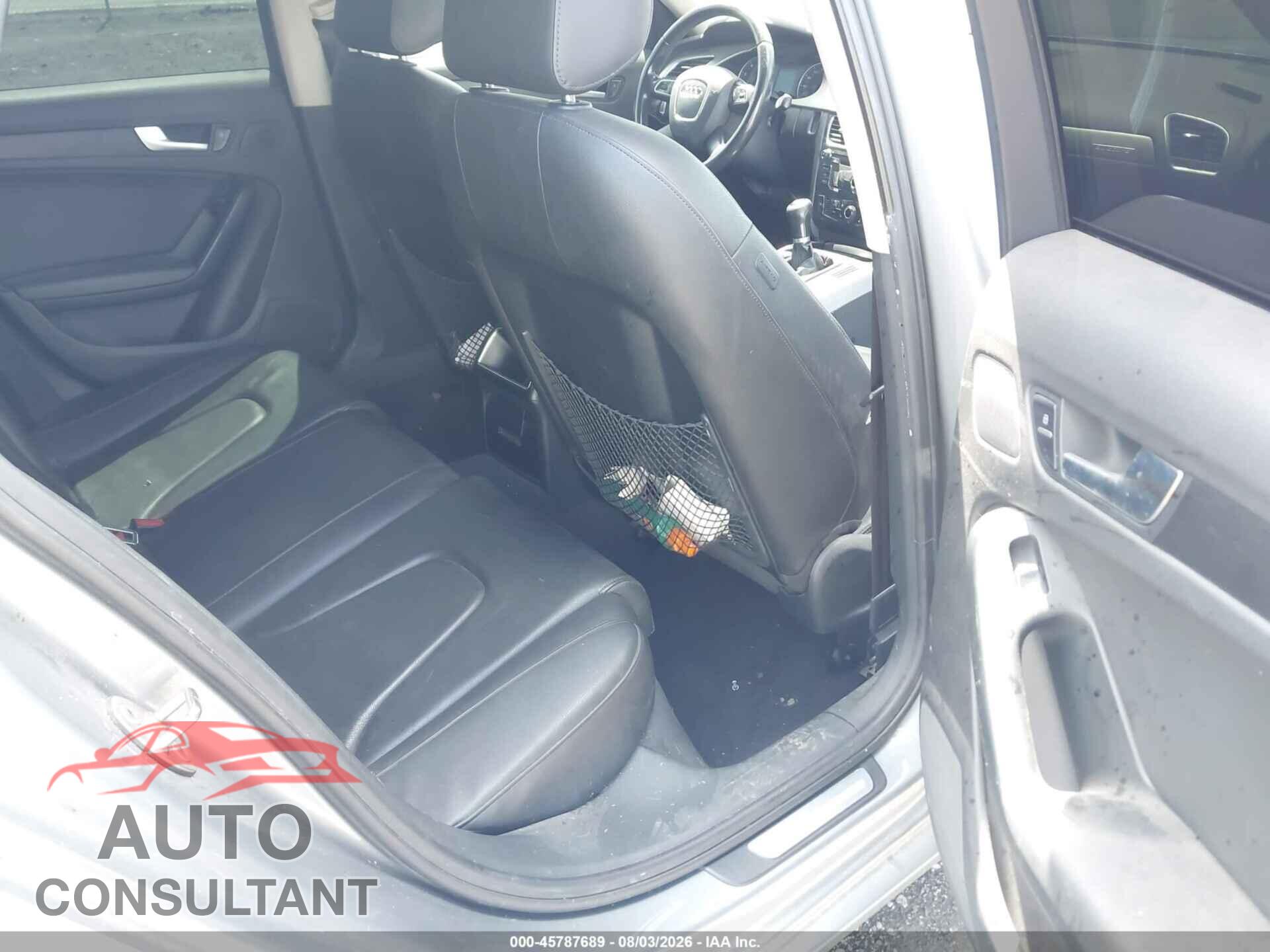 AUDI A4 2010 - WAUDFAFL1AN007421