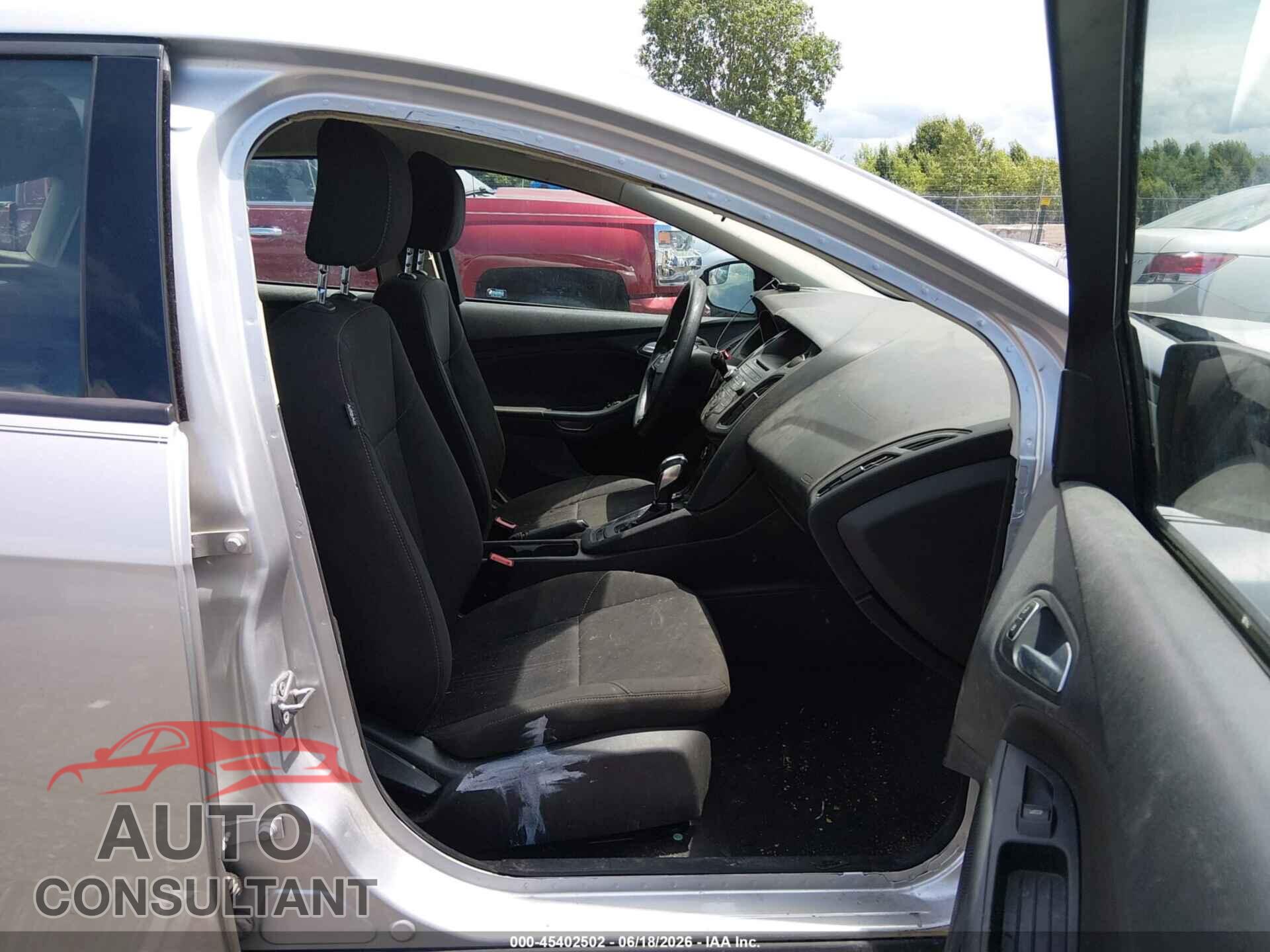 FORD FOCUS 2015 - 1FADP3K29FL234194