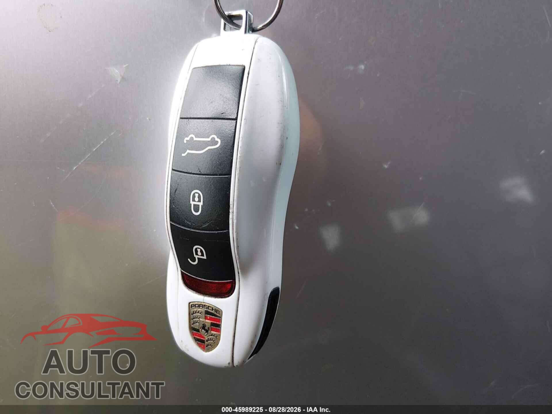 PORSCHE CAYENNE 2012 - WP1AB2A2XCLA41201