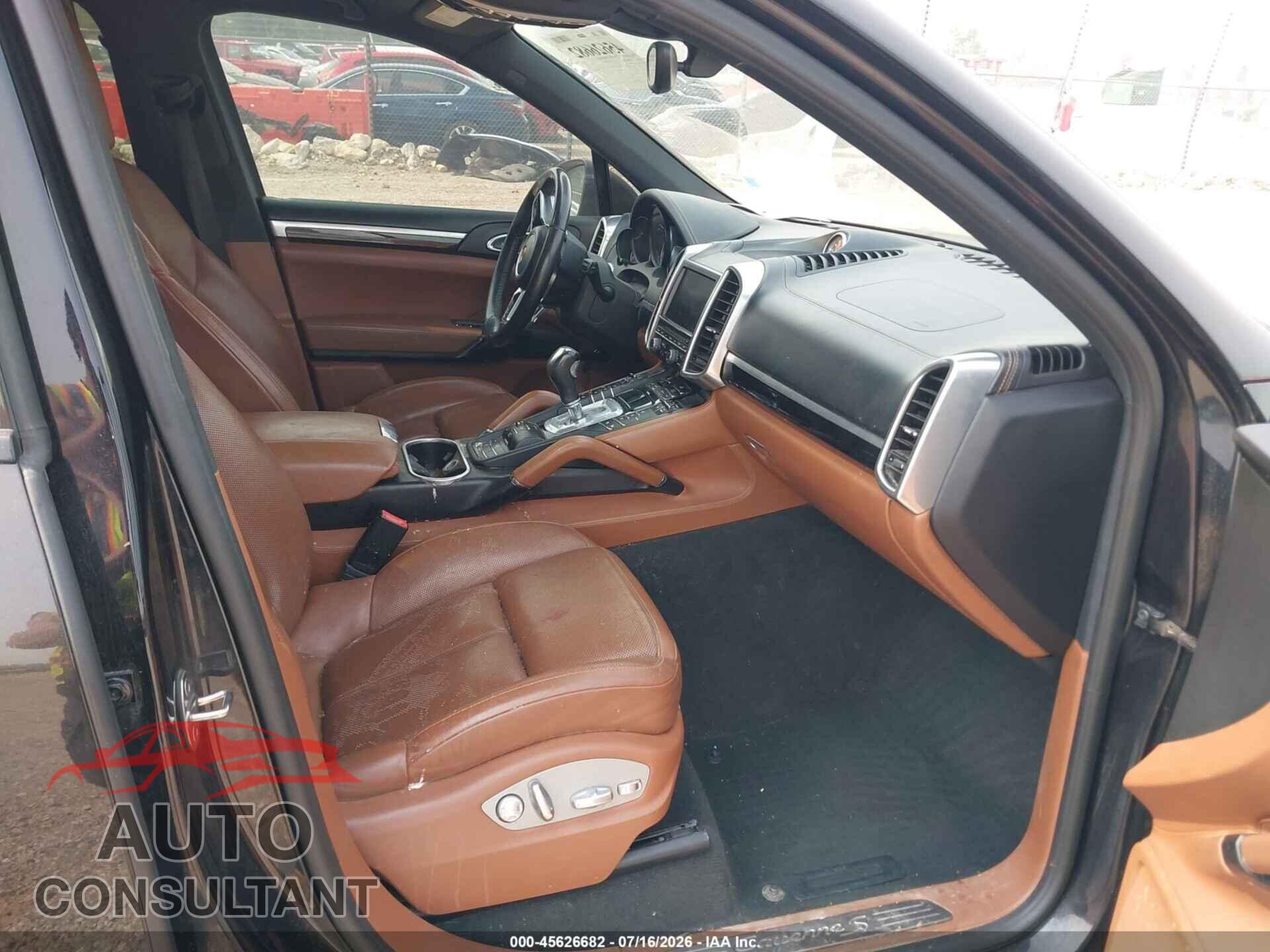 PORSCHE CAYENNE 2016 - WP1AB2A27GLA95934