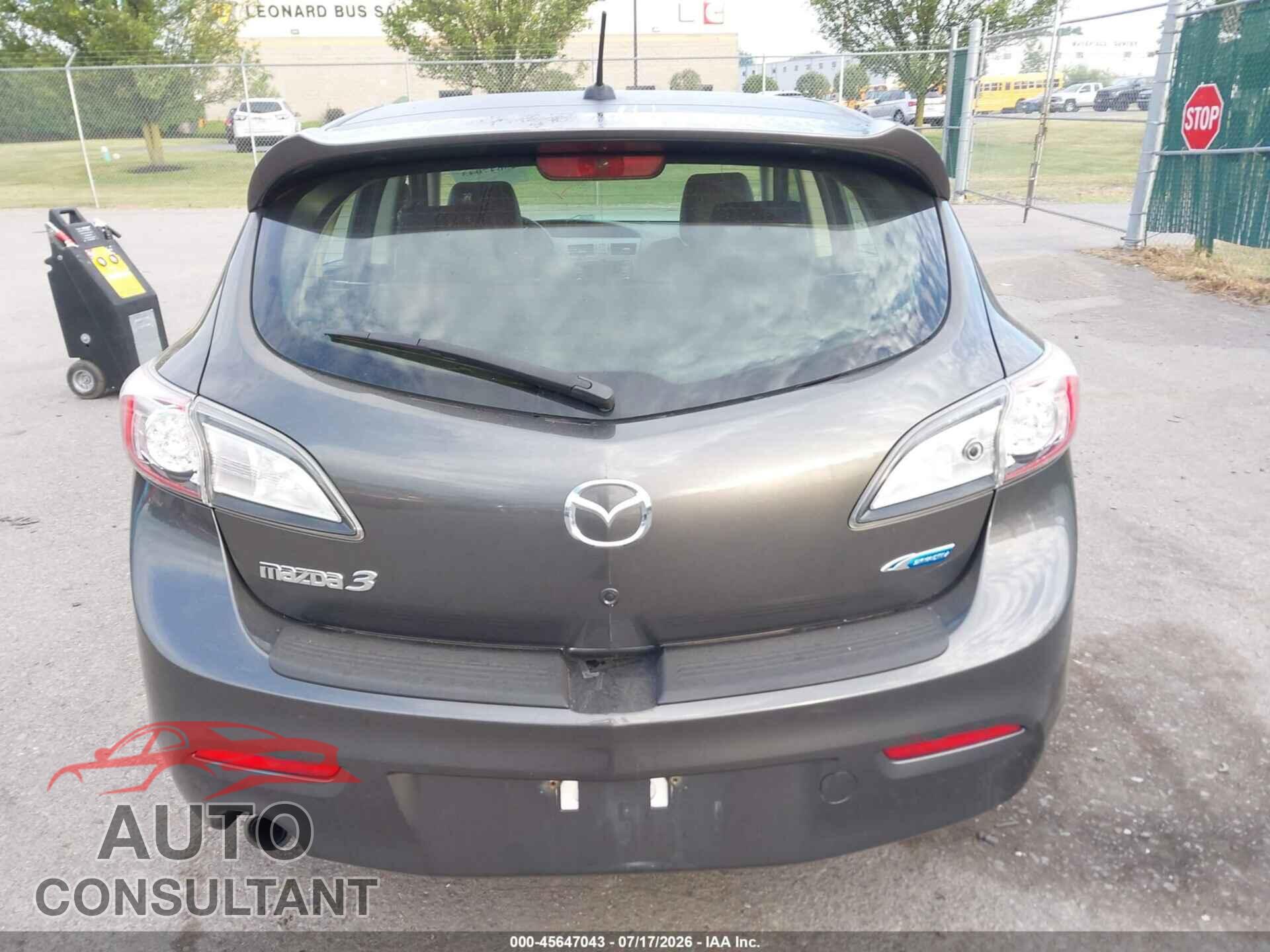 MAZDA MAZDA3 2013 - JM1BL1MP3D1725525