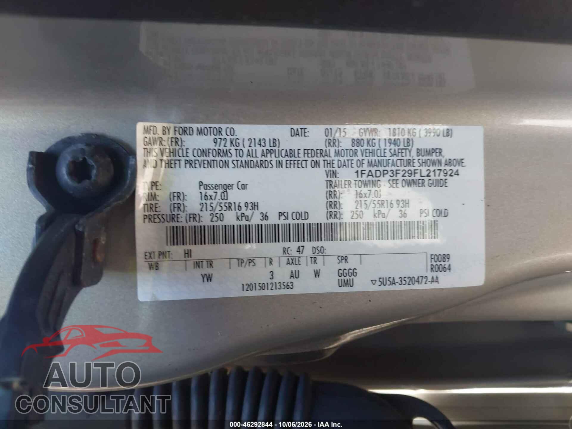 FORD FOCUS 2015 - 1FADP3F29FL217924