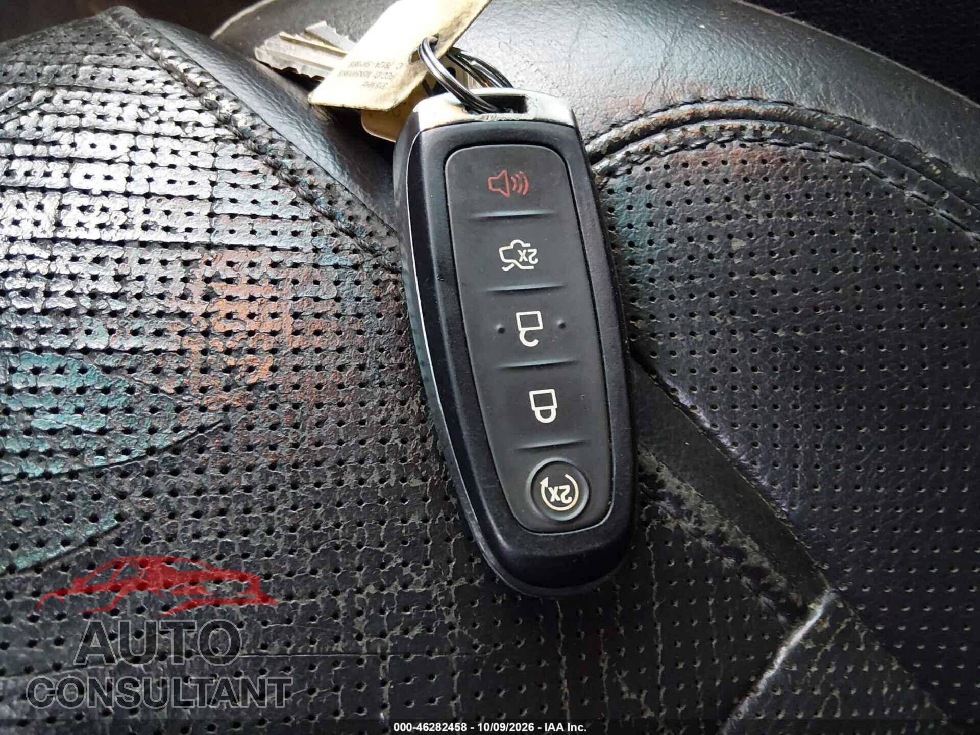 FORD EXPLORER 2011 - 1FMHK8F82BGA30907