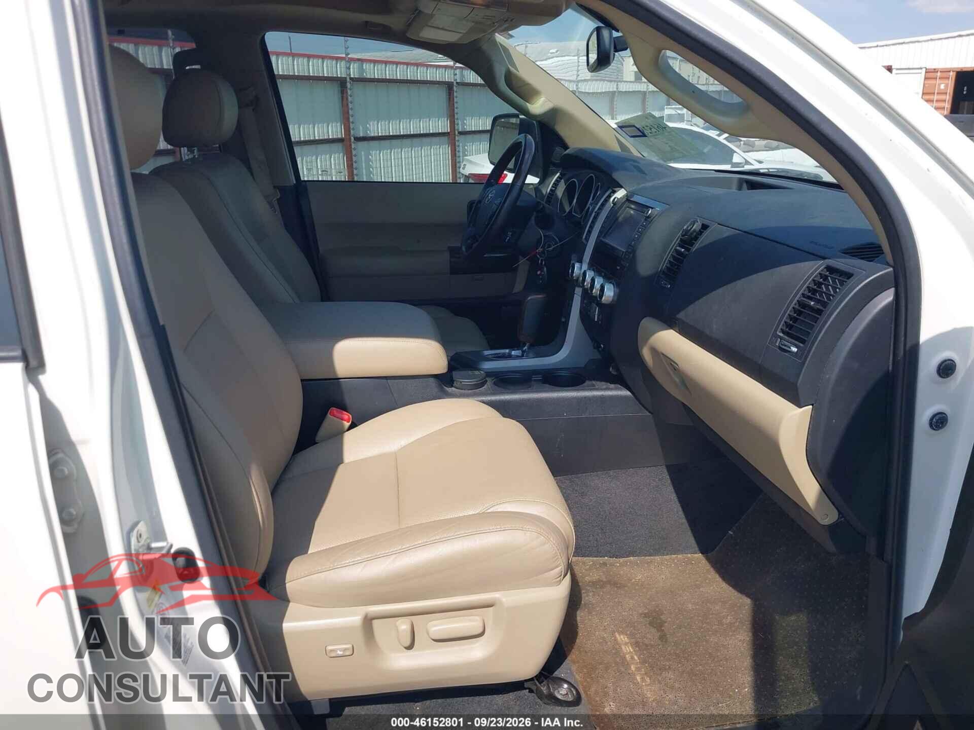 TOYOTA SEQUOIA 2012 - 5TDYY5G19CS038321