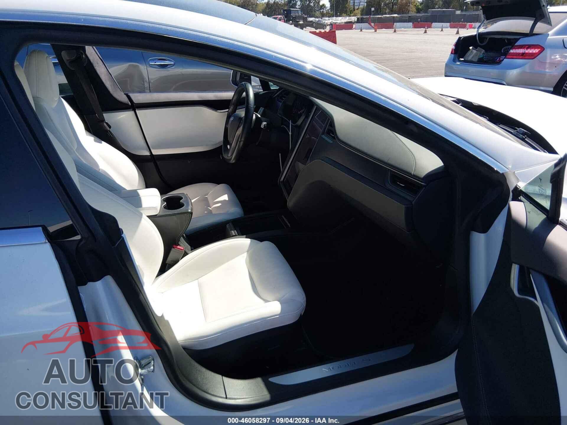 TESLA MODEL S 2020 - 5YJSA1E45LF415795