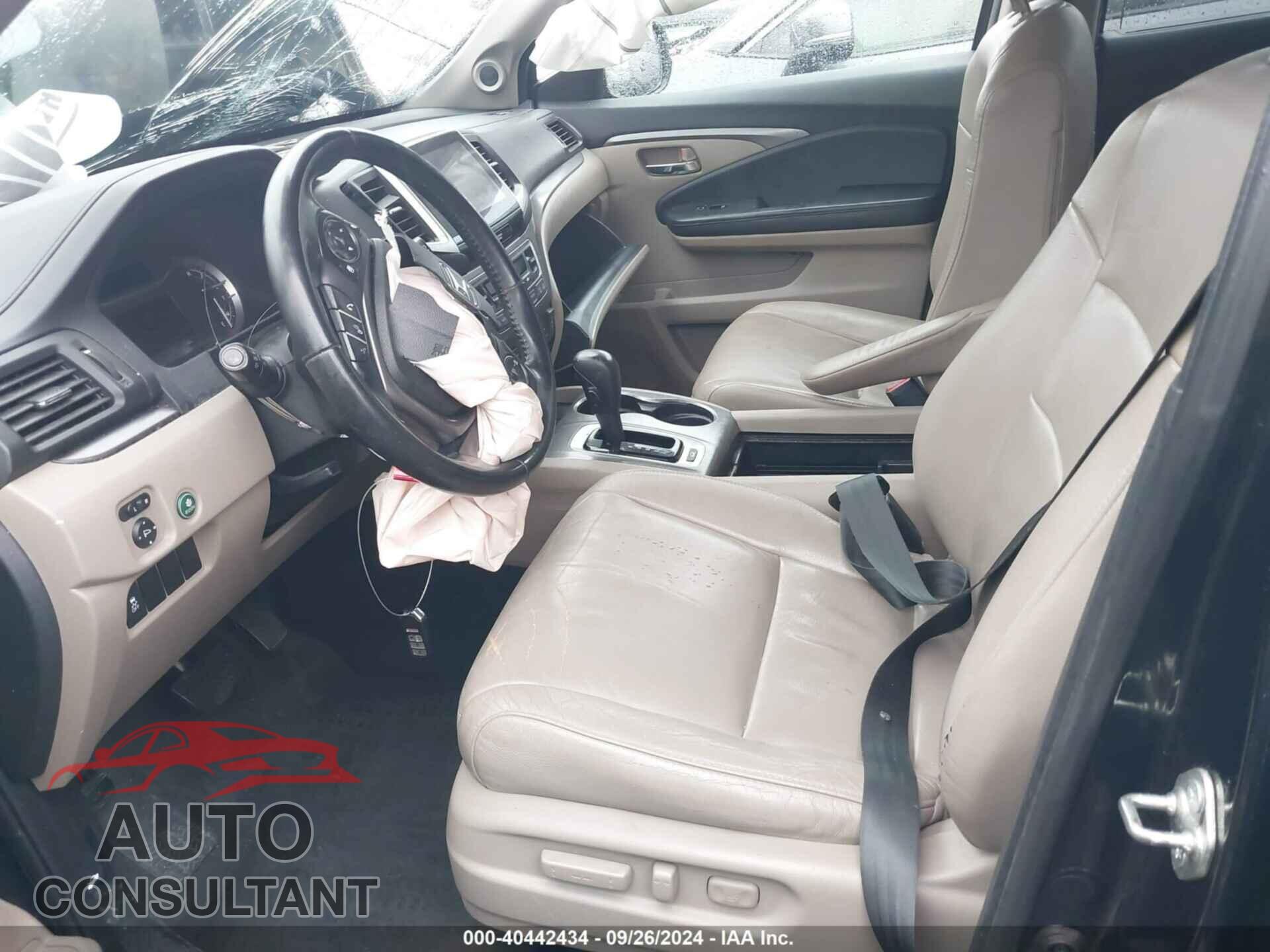 HONDA PILOT 2016 - 5FNYF6H88GB016392