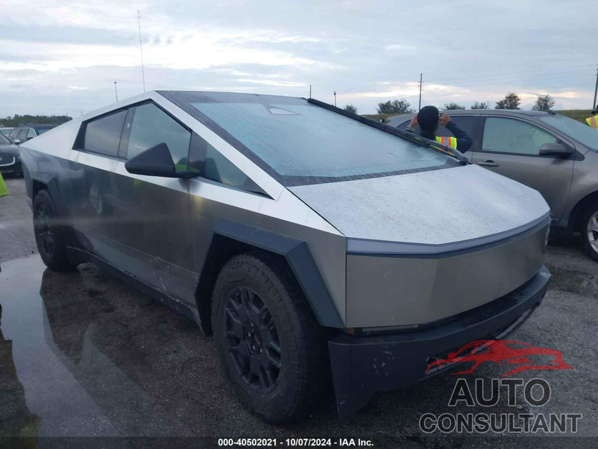 TESLA CYBERTRUCK 2024 - 7G2CEHED2RA006142