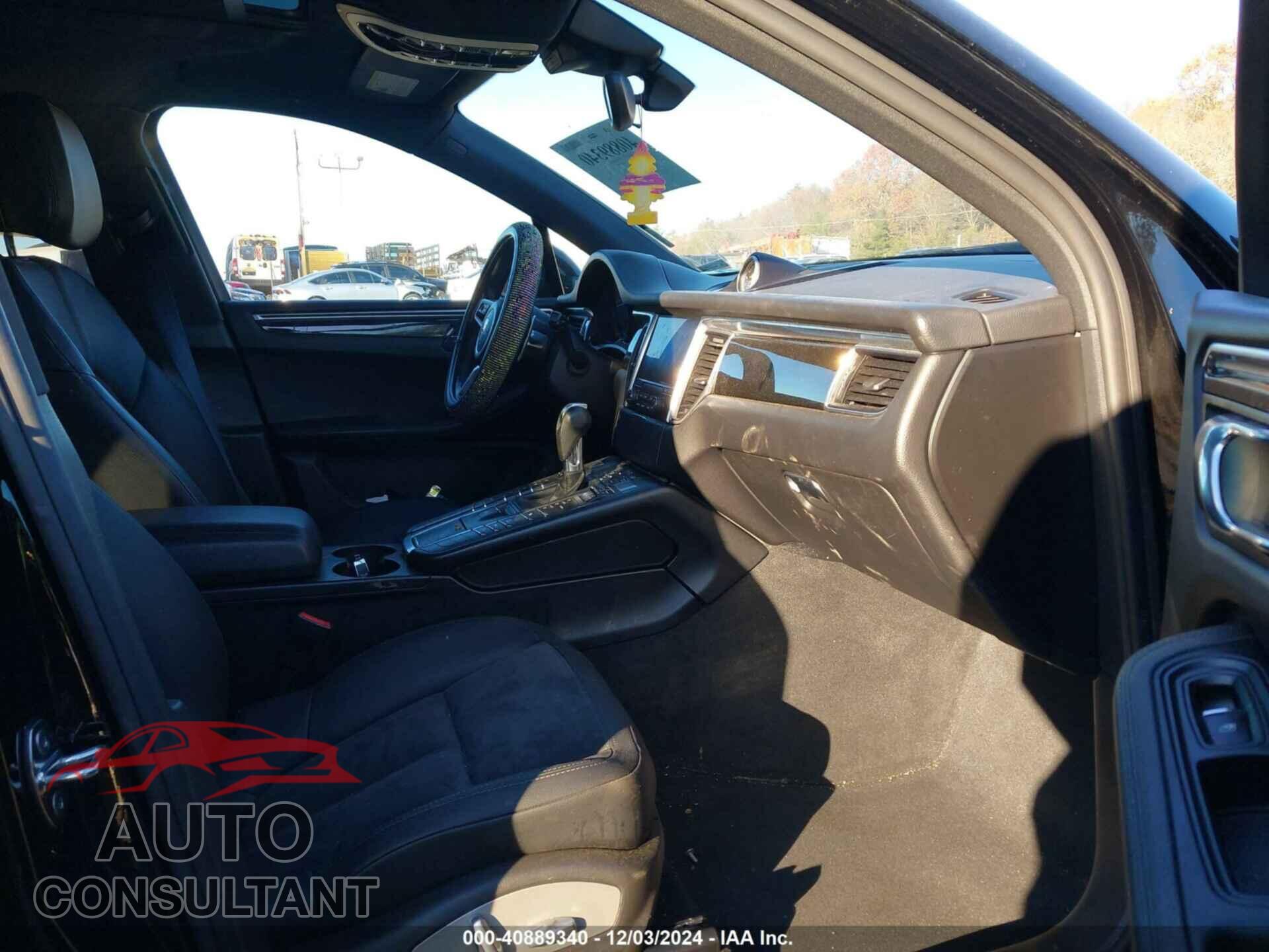 PORSCHE MACAN 2017 - WP1AA2A55HLB04659