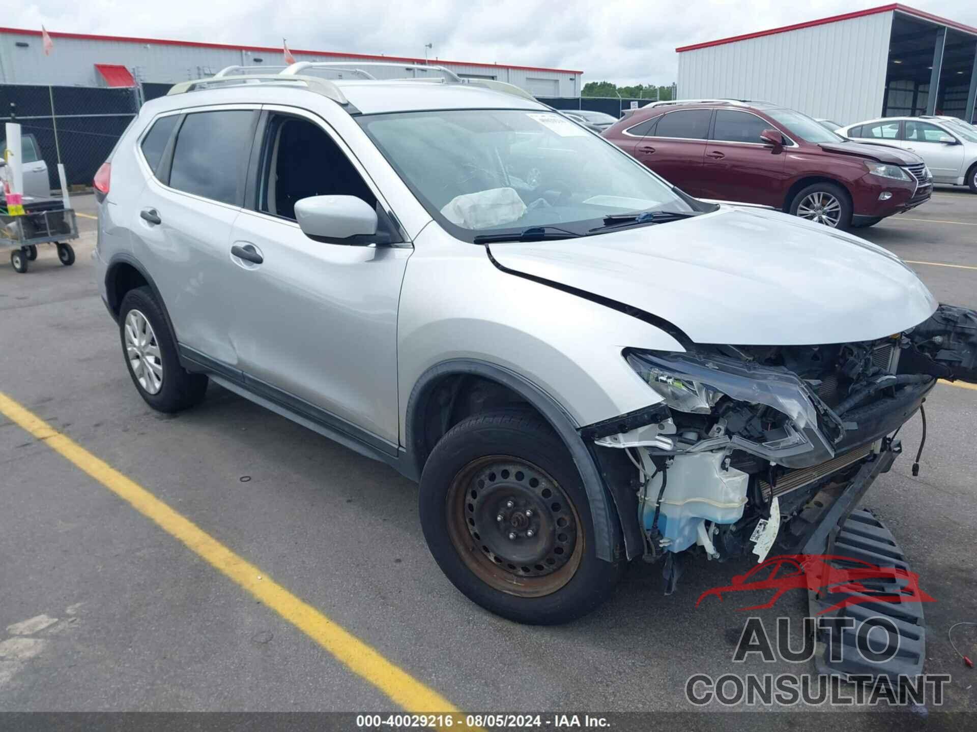 NISSAN ROGUE 2017 - KNMAT2MV2HP523021