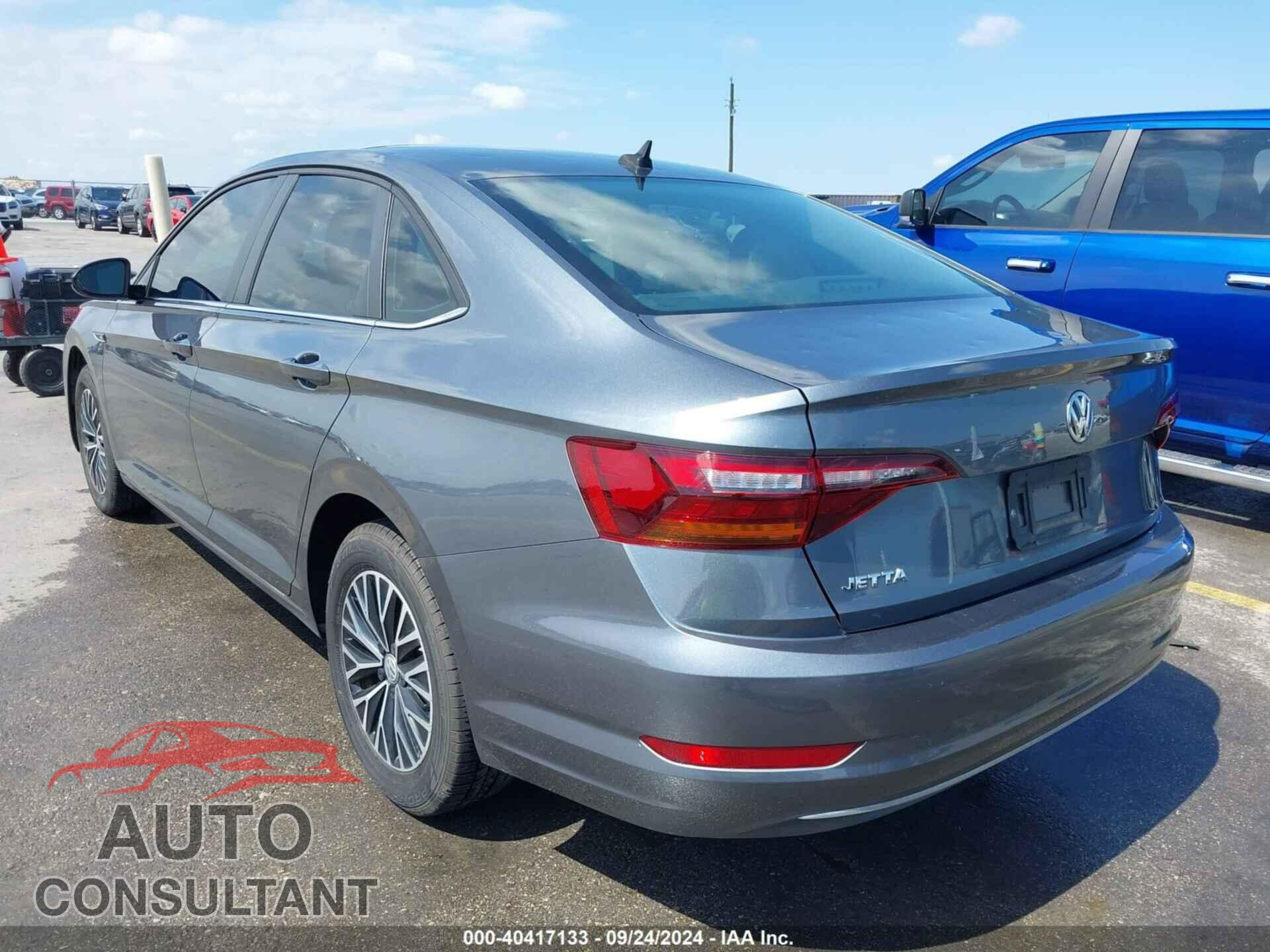 VOLKSWAGEN JETTA 2019 - 3VWEB7BU0KM228604