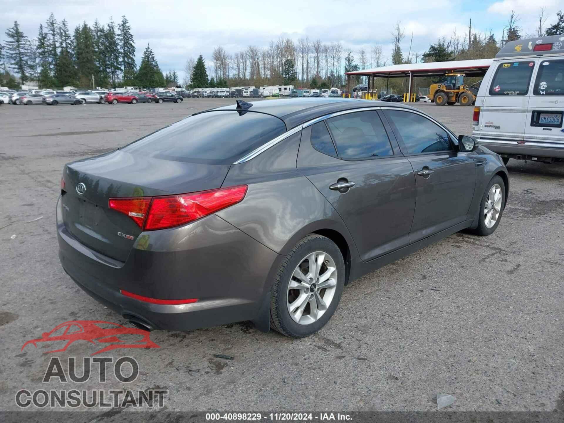 KIA OPTIMA 2011 - KNAGN4A75B5100603