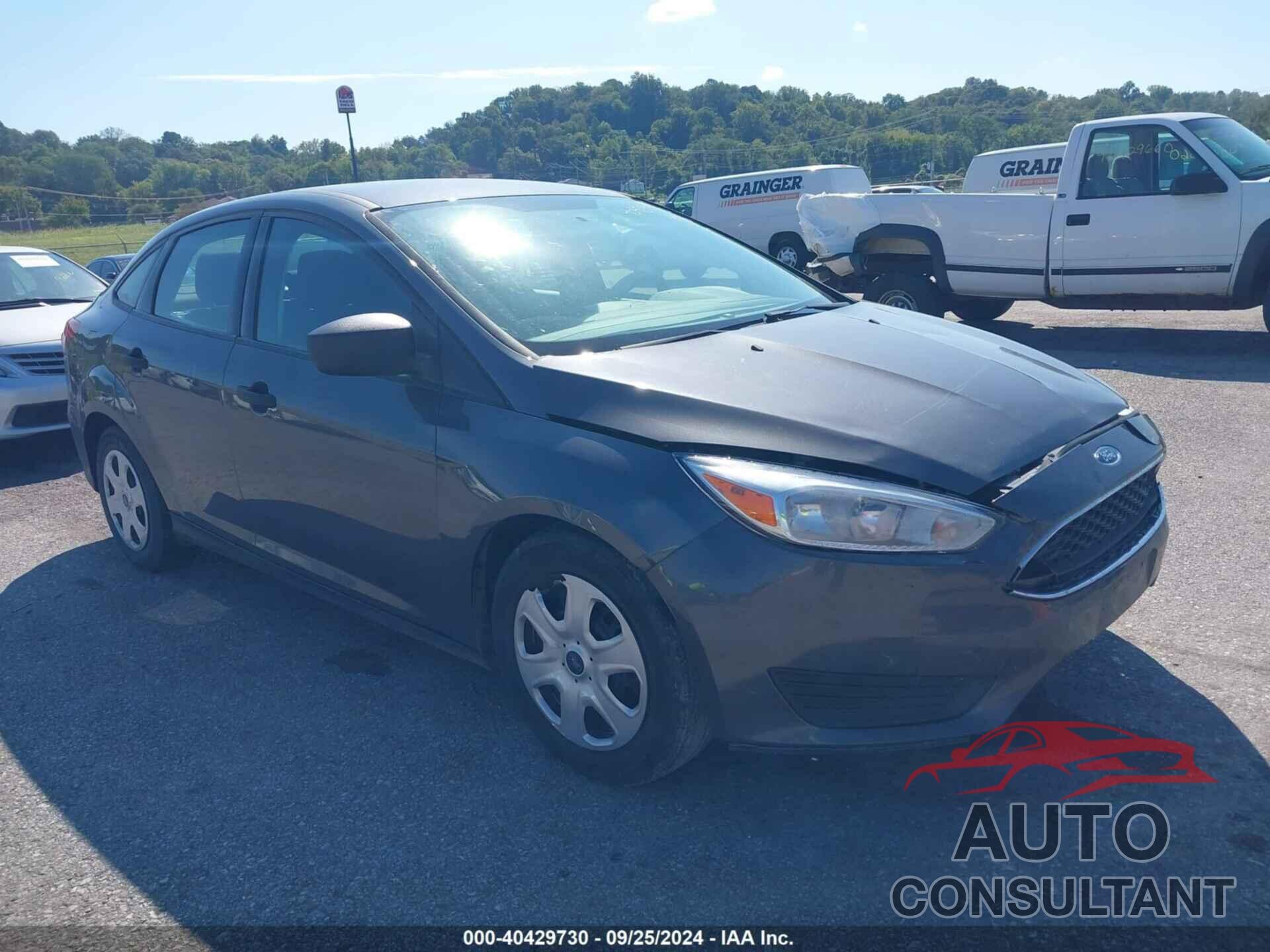 FORD FOCUS 2018 - 1FADP3E28JL286517