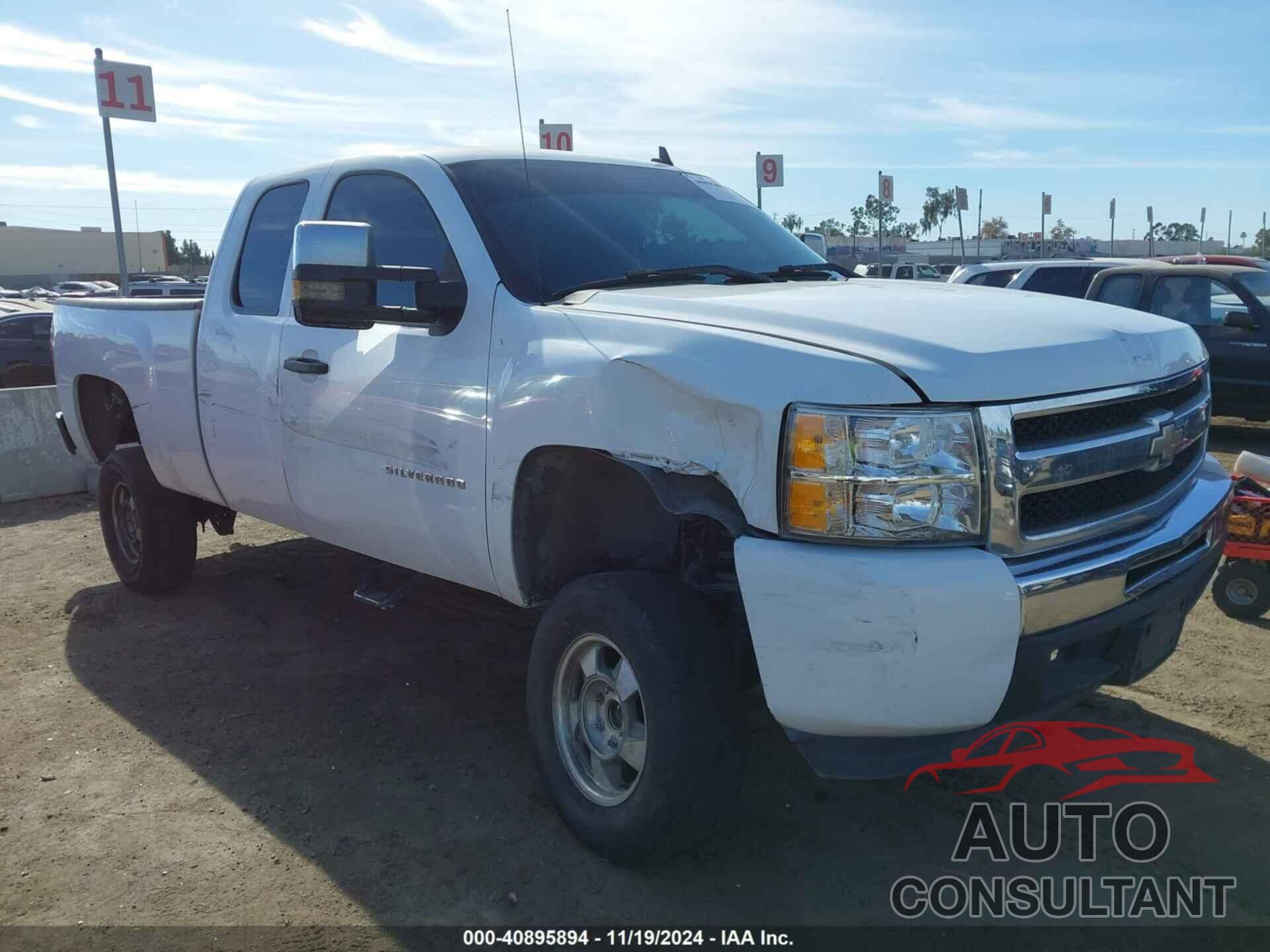 CHEVROLET SILVERADO 1500 2011 - 1GCRCREAXBZ140320