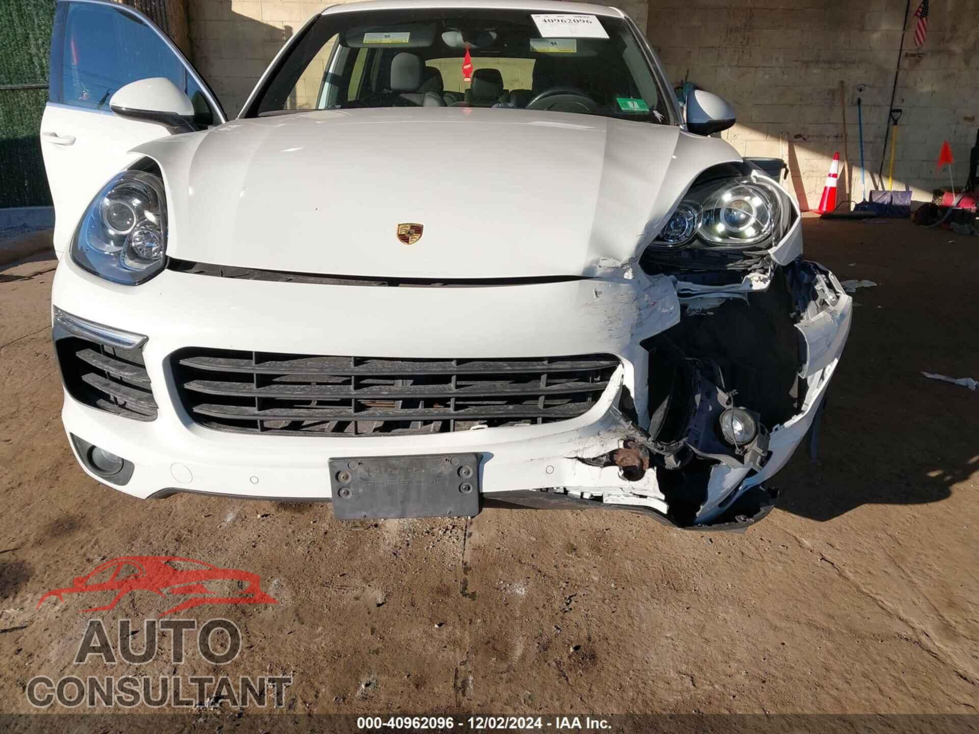 PORSCHE CAYENNE 2016 - WP1AA2A22GLA03289