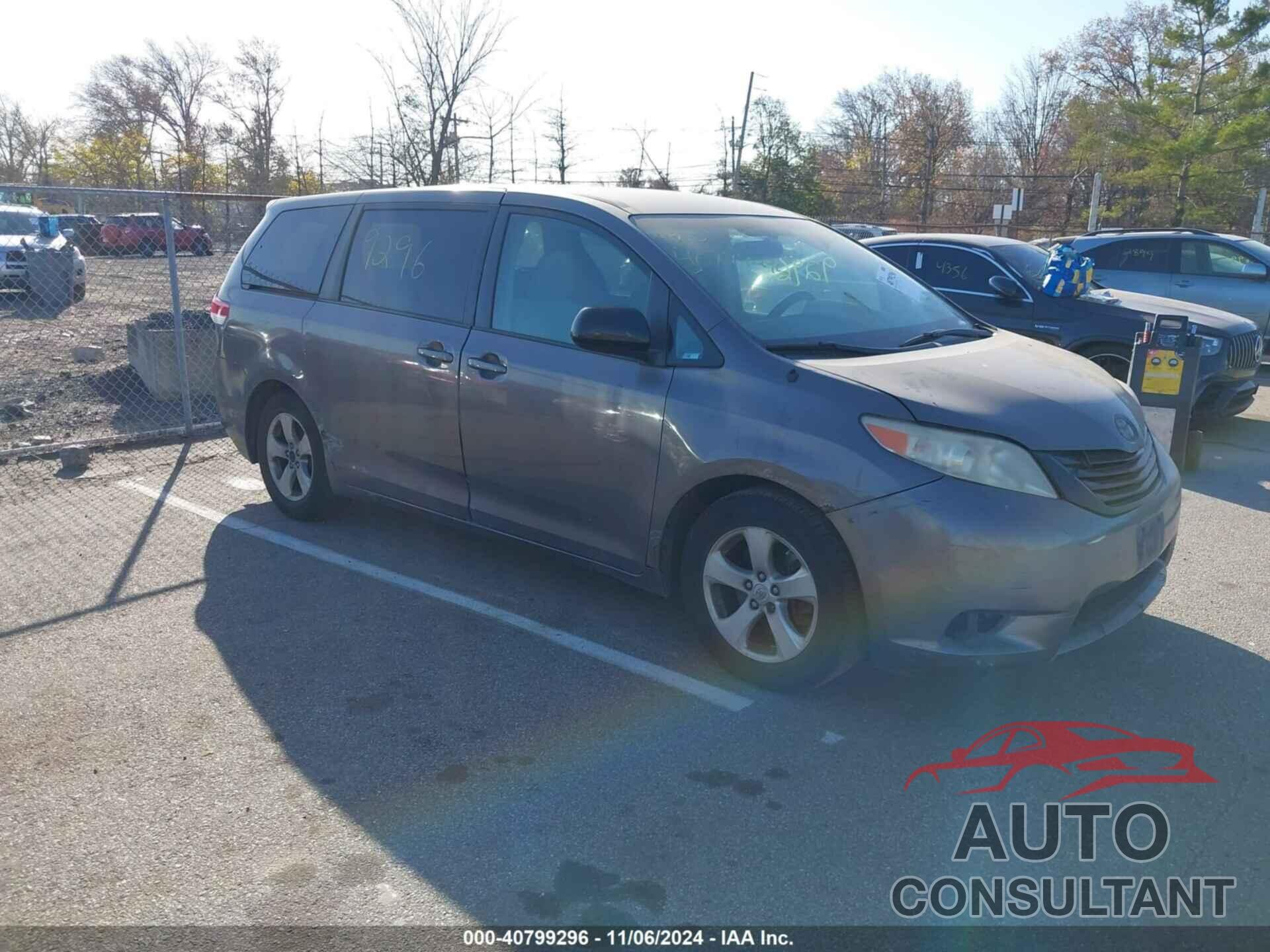 TOYOTA SIENNA 2011 - 5TDKK3DC5BS084566