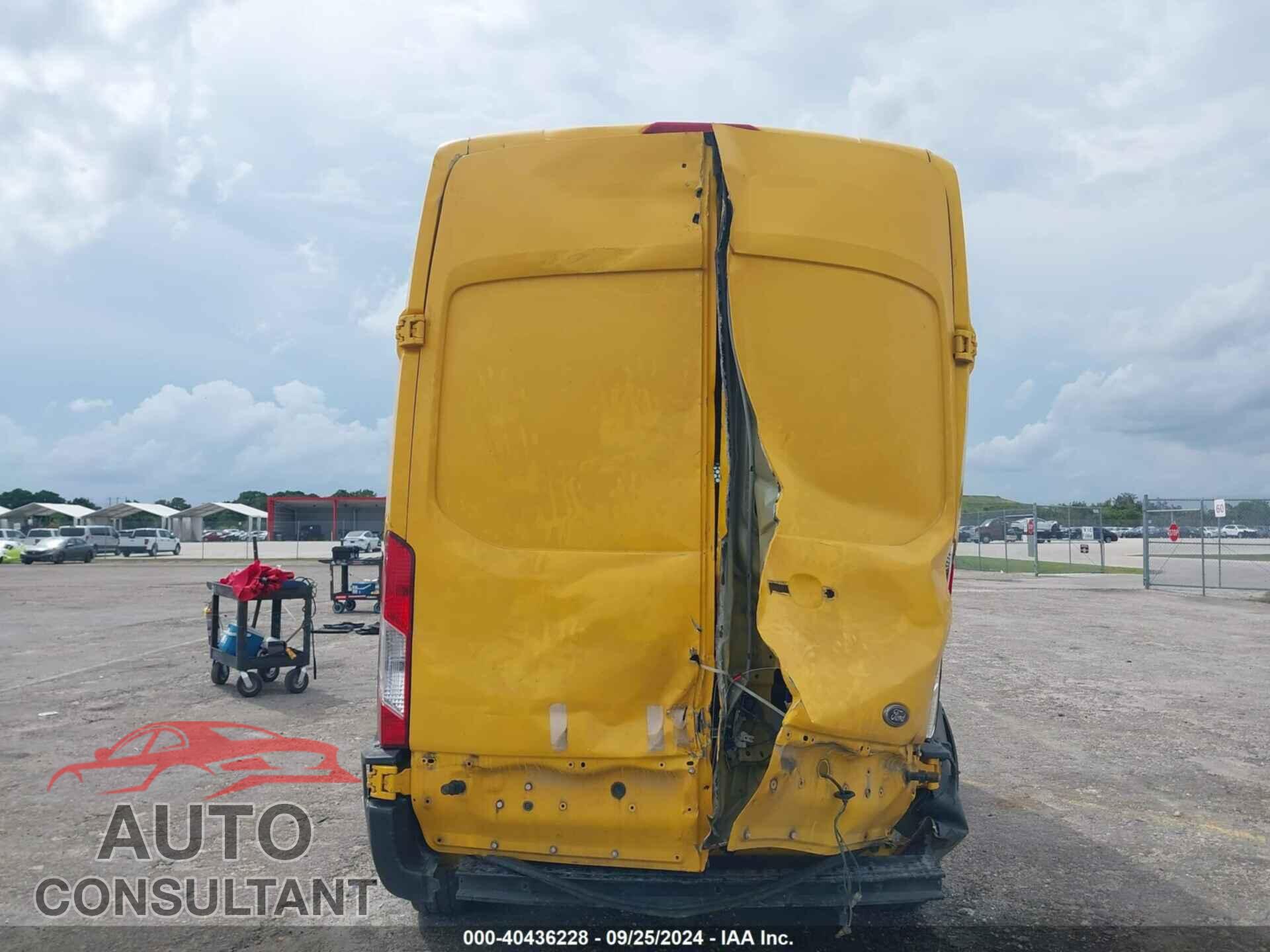 FORD TRANSIT-250 2017 - 1FTYR2XM8HKA78183