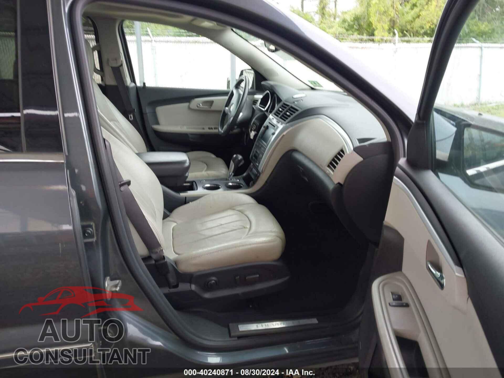 CHEVROLET TRAVERSE 2010 - 1GNLVHED8AS148564