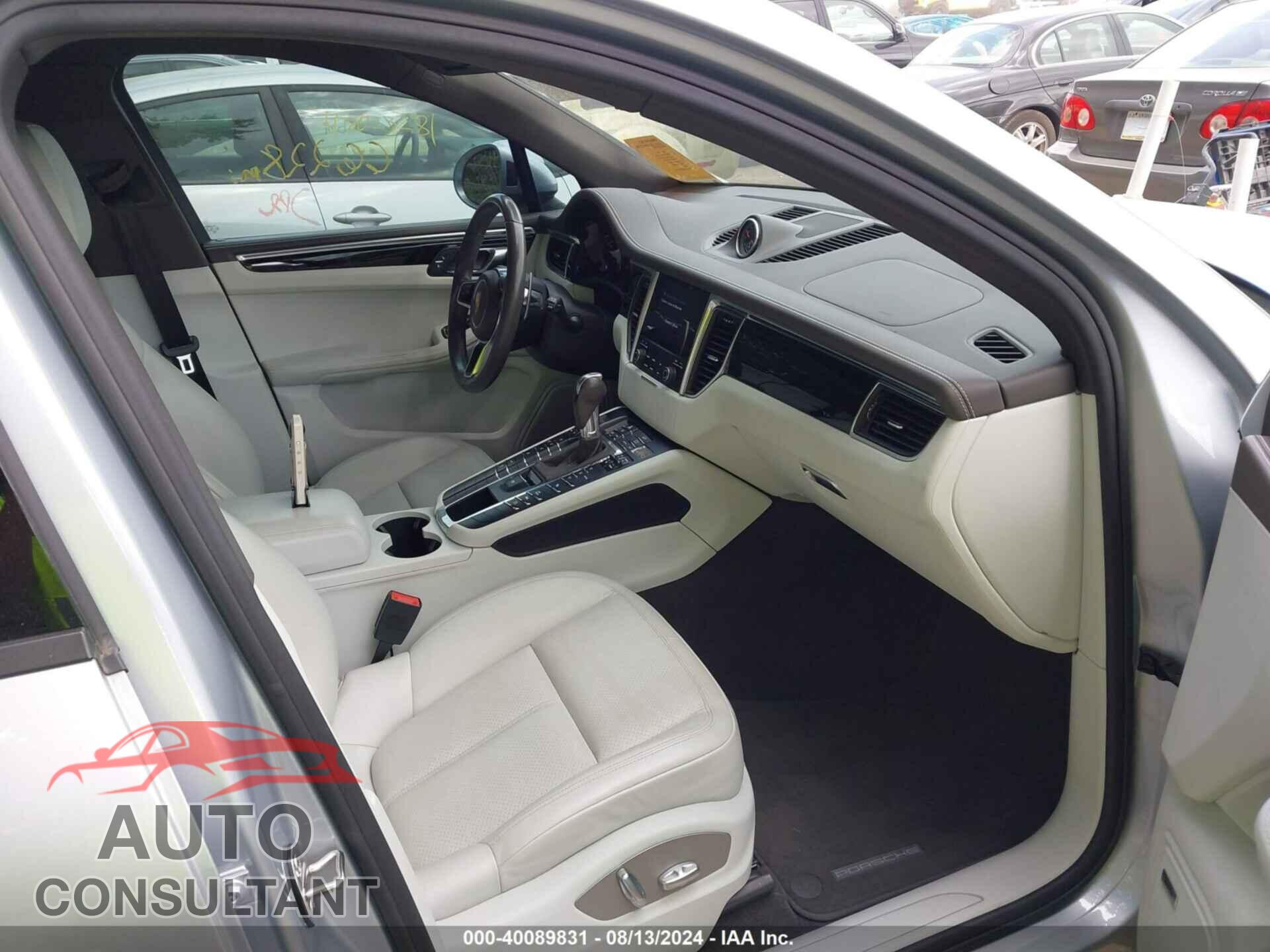 PORSCHE MACAN 2018 - WP1AA2A55JLB08331