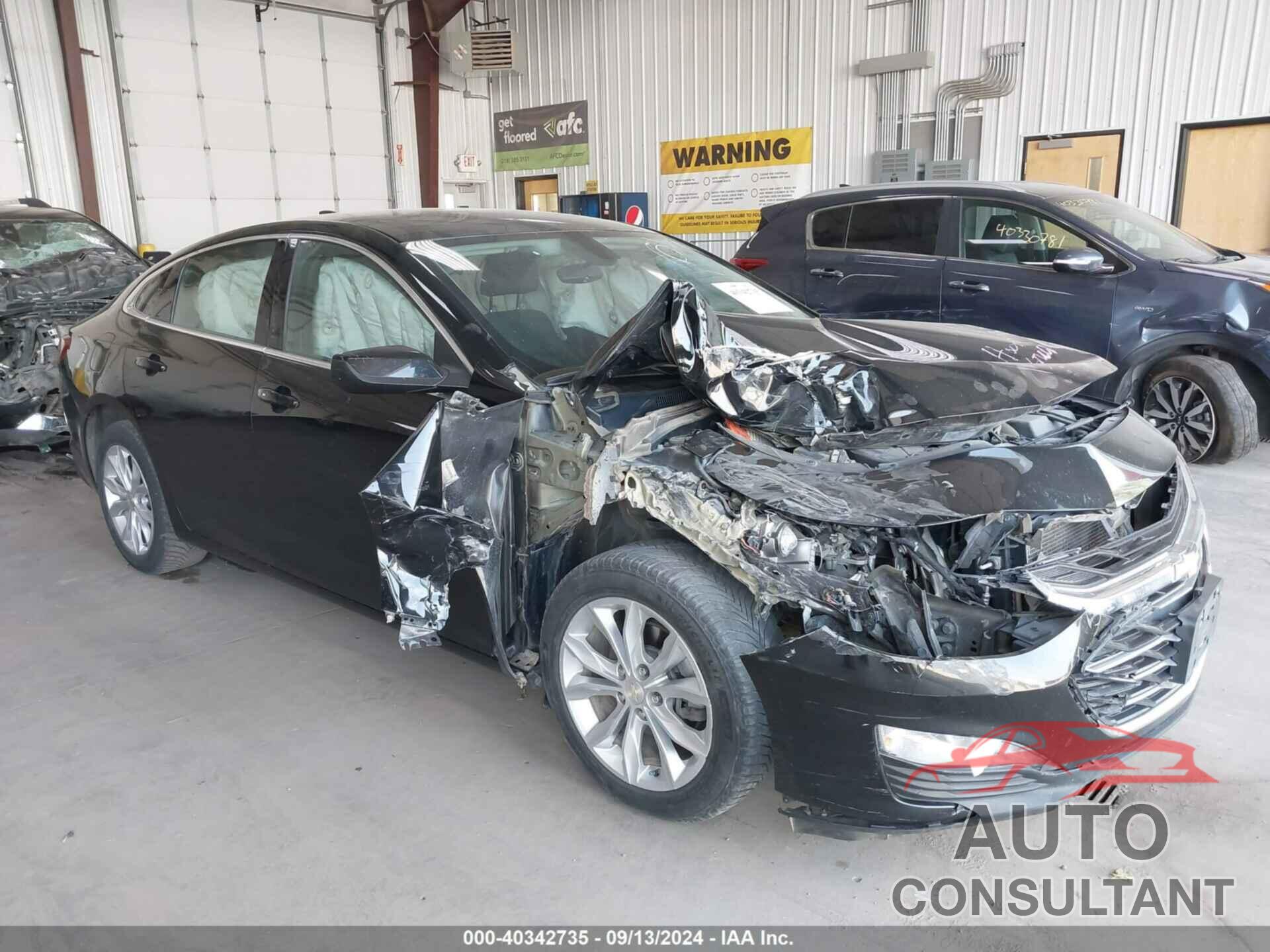 CHEVROLET MALIBU 2019 - 1G1ZD5ST1KF133116