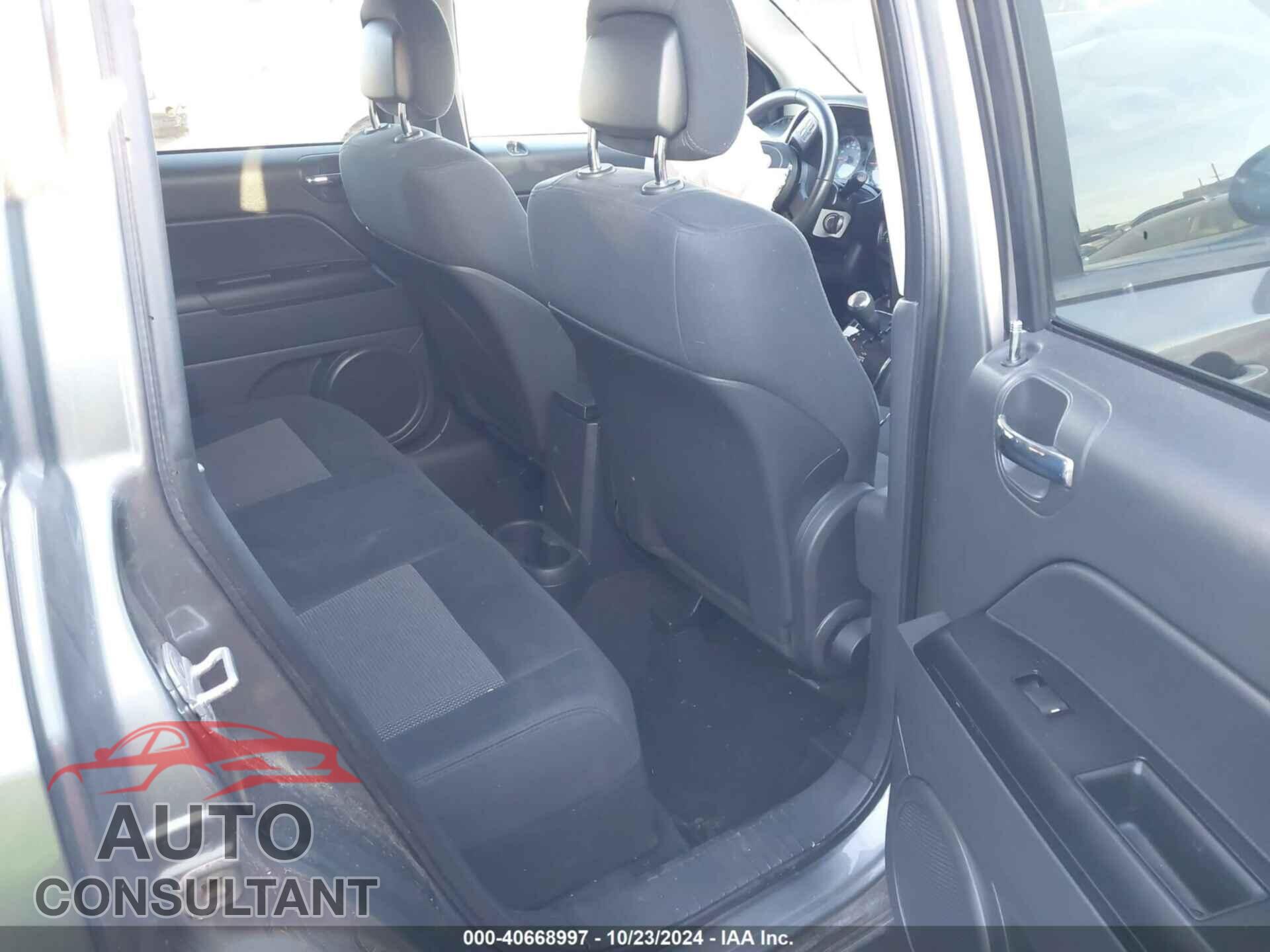 JEEP COMPASS 2011 - 1J4NT1FA2BD253359