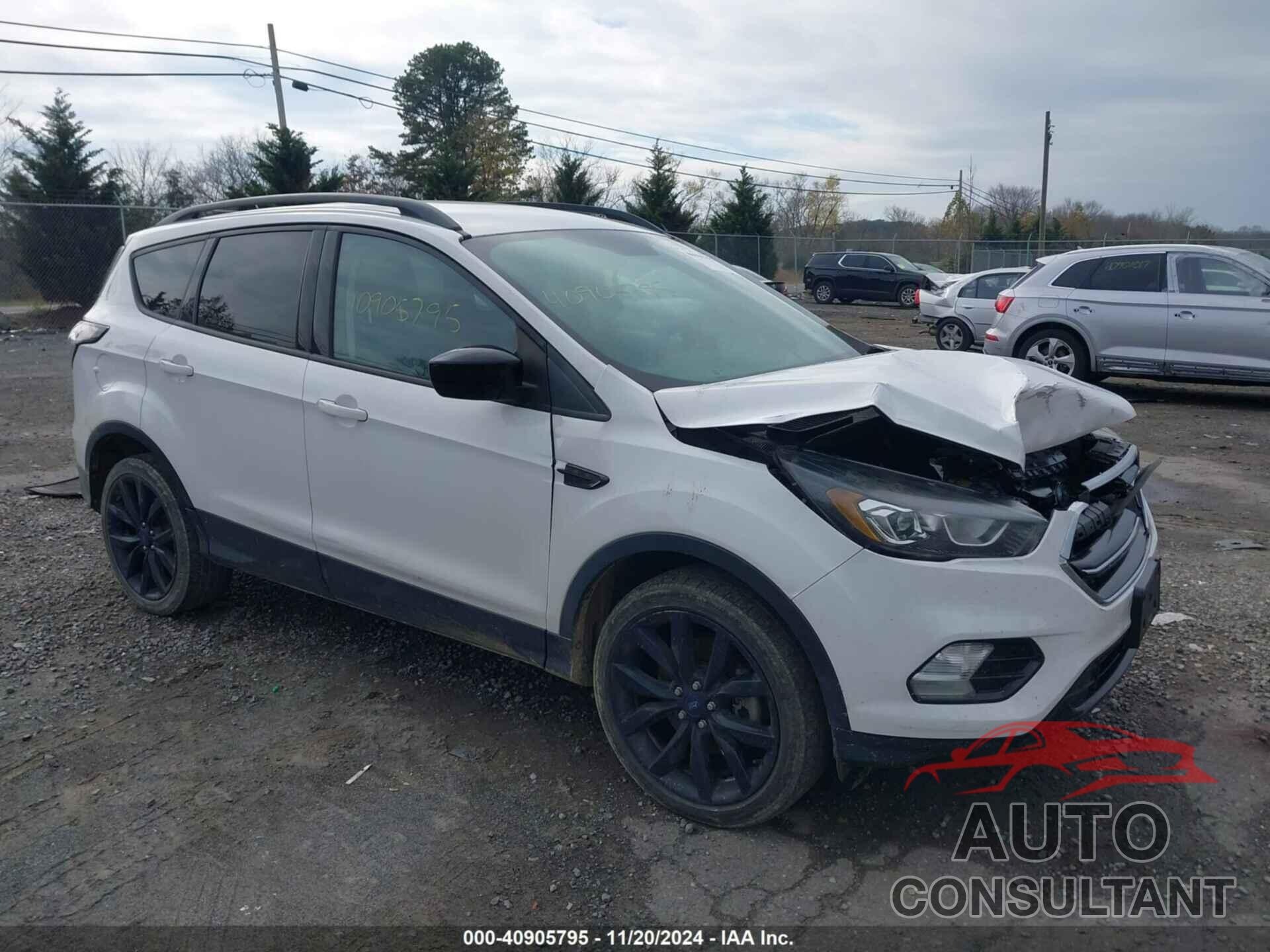 FORD ESCAPE 2017 - 1FMCU9GD9HUD35935