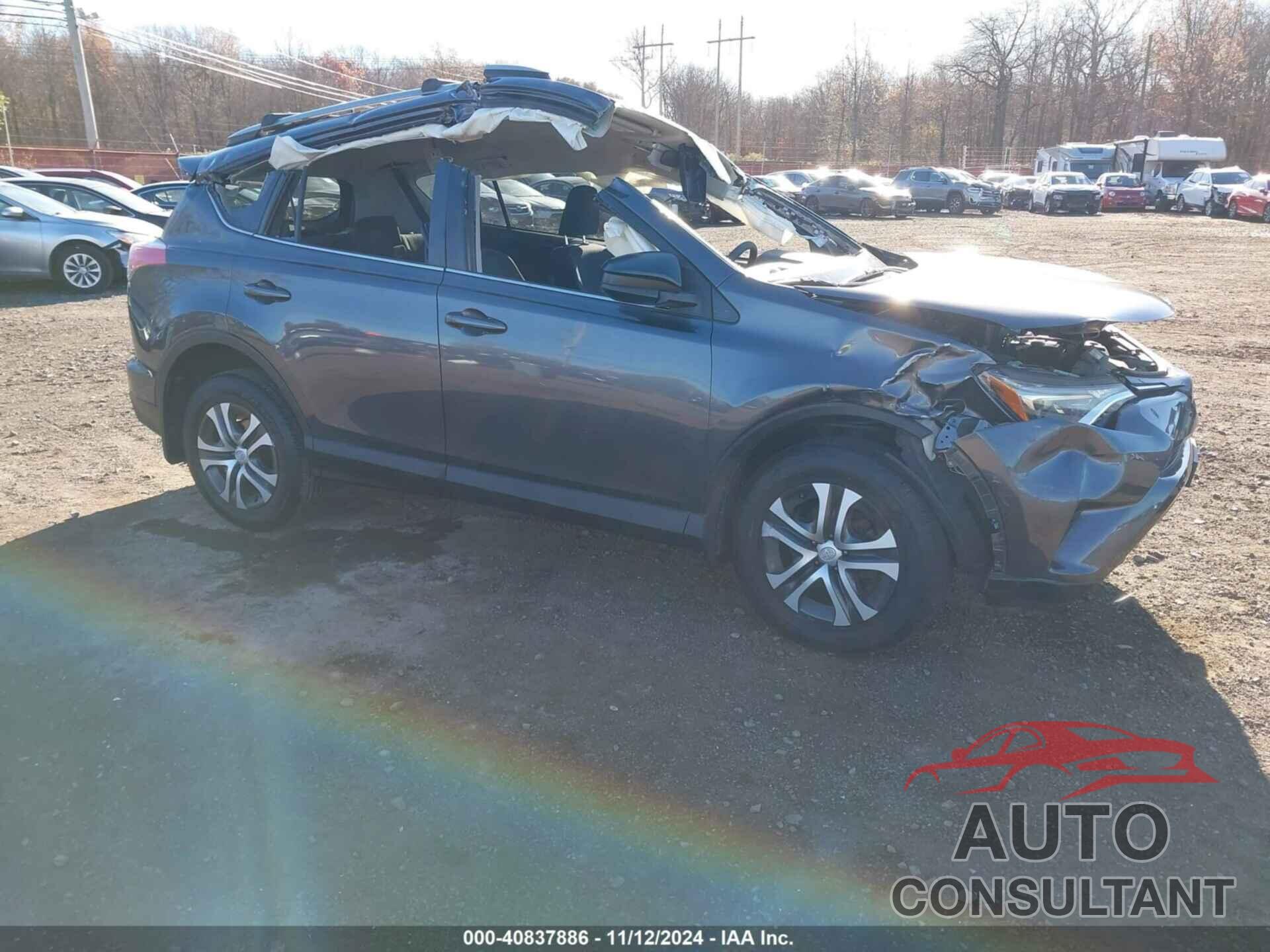 TOYOTA RAV4 2017 - JTMBFREV0HJ144556