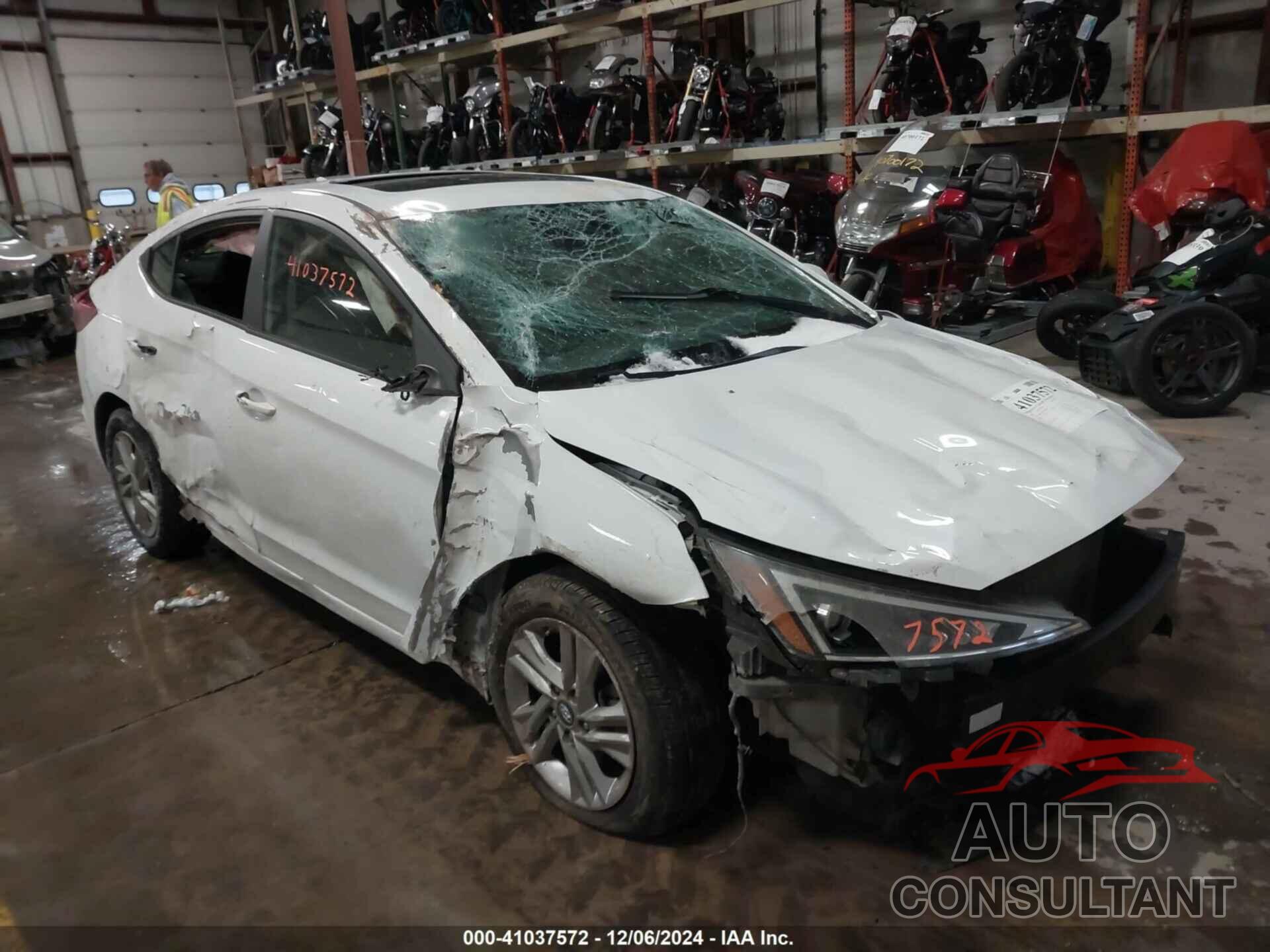 HYUNDAI ELANTRA 2020 - 5NPD84LF7LH504568