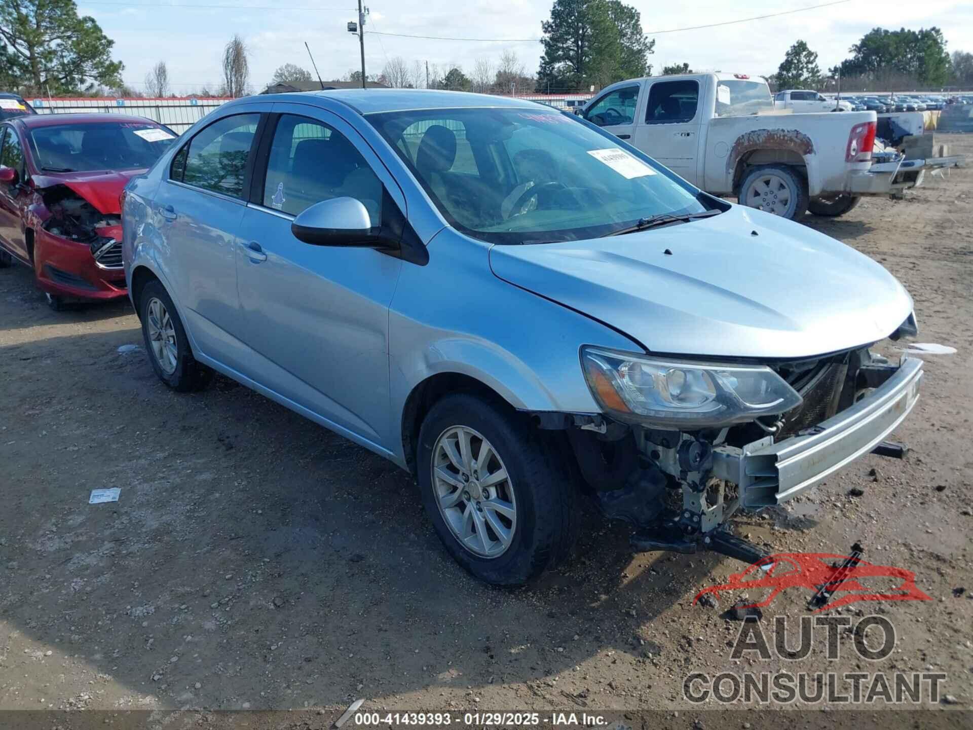 CHEVROLET SONIC 2018 - 1G1JD5SH7J4123337