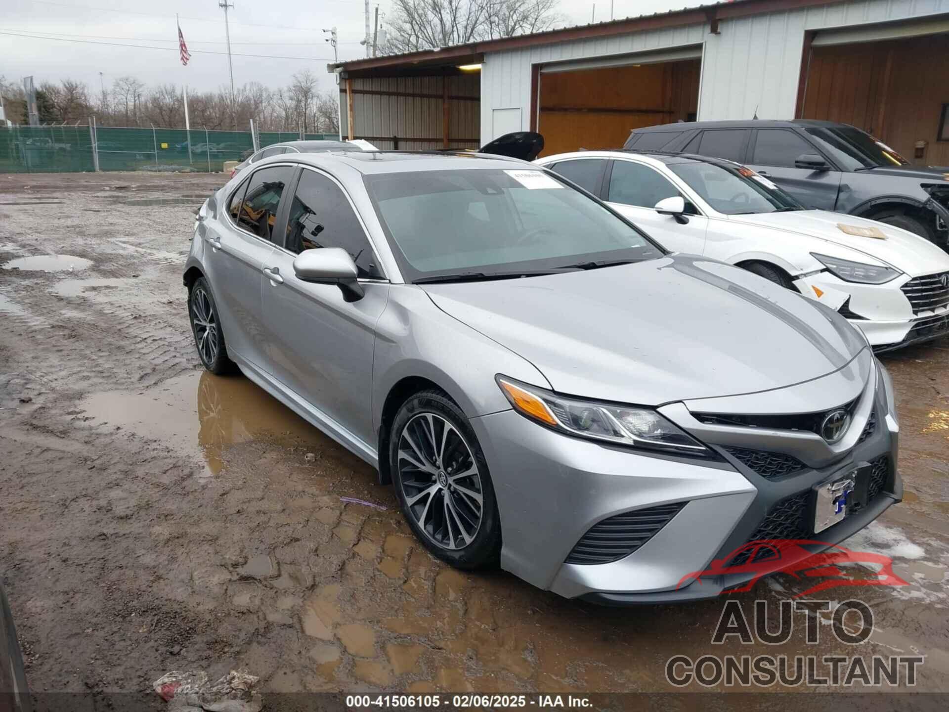 TOYOTA CAMRY 2019 - 4T1B11HK4KU834717