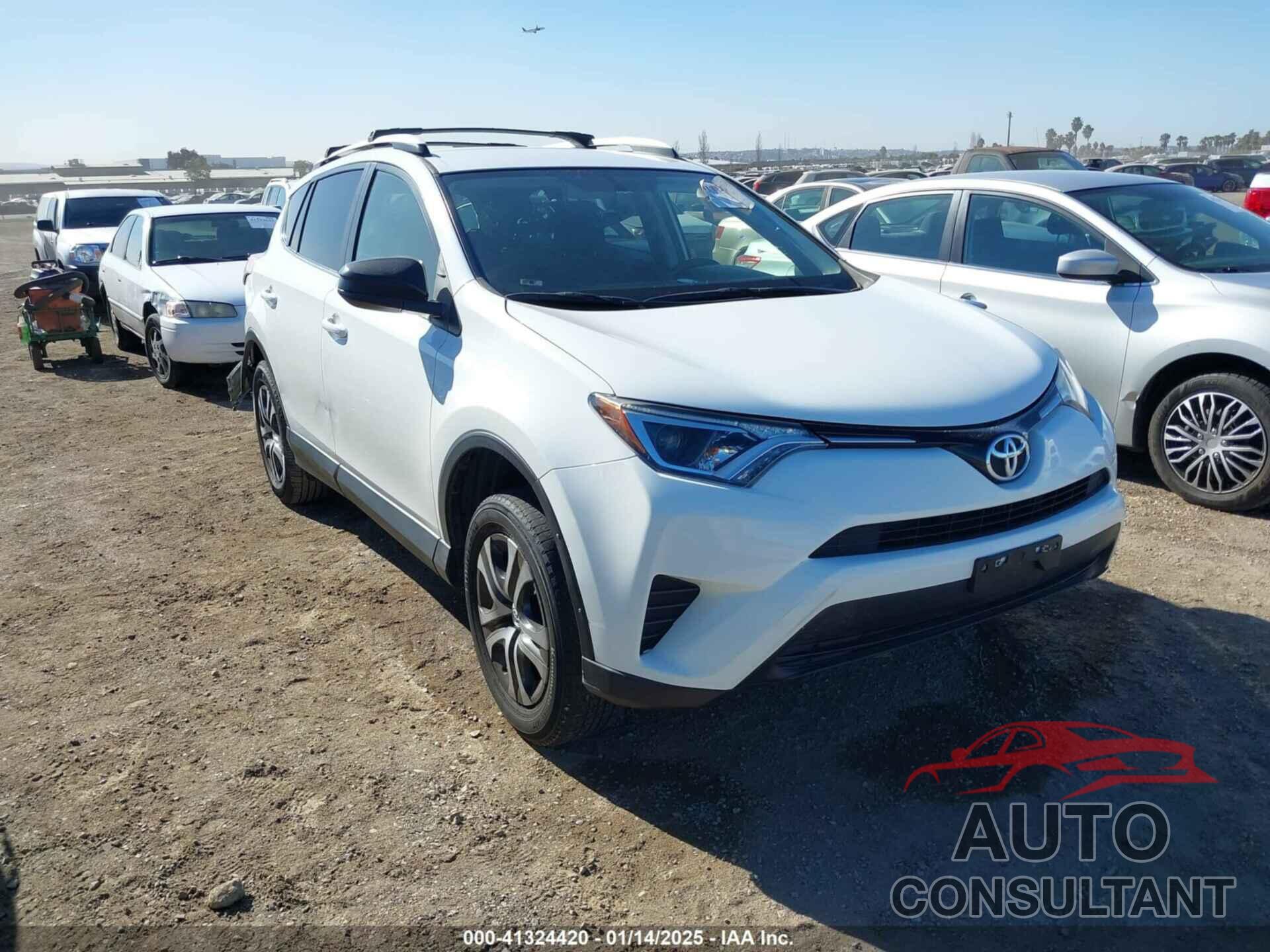 TOYOTA RAV4 2016 - JTMZFREV7GJ093070
