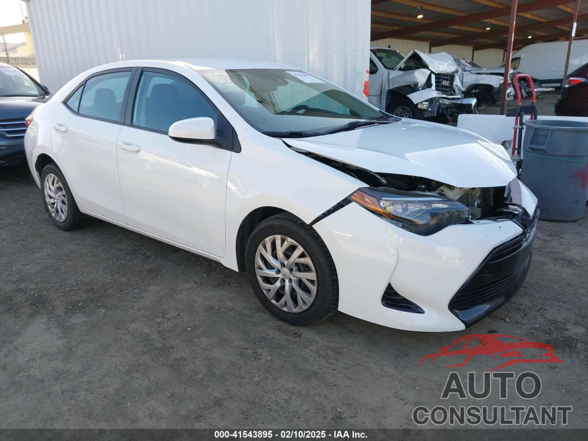 TOYOTA COROLLA 2017 - 5YFBURHE5HP639431