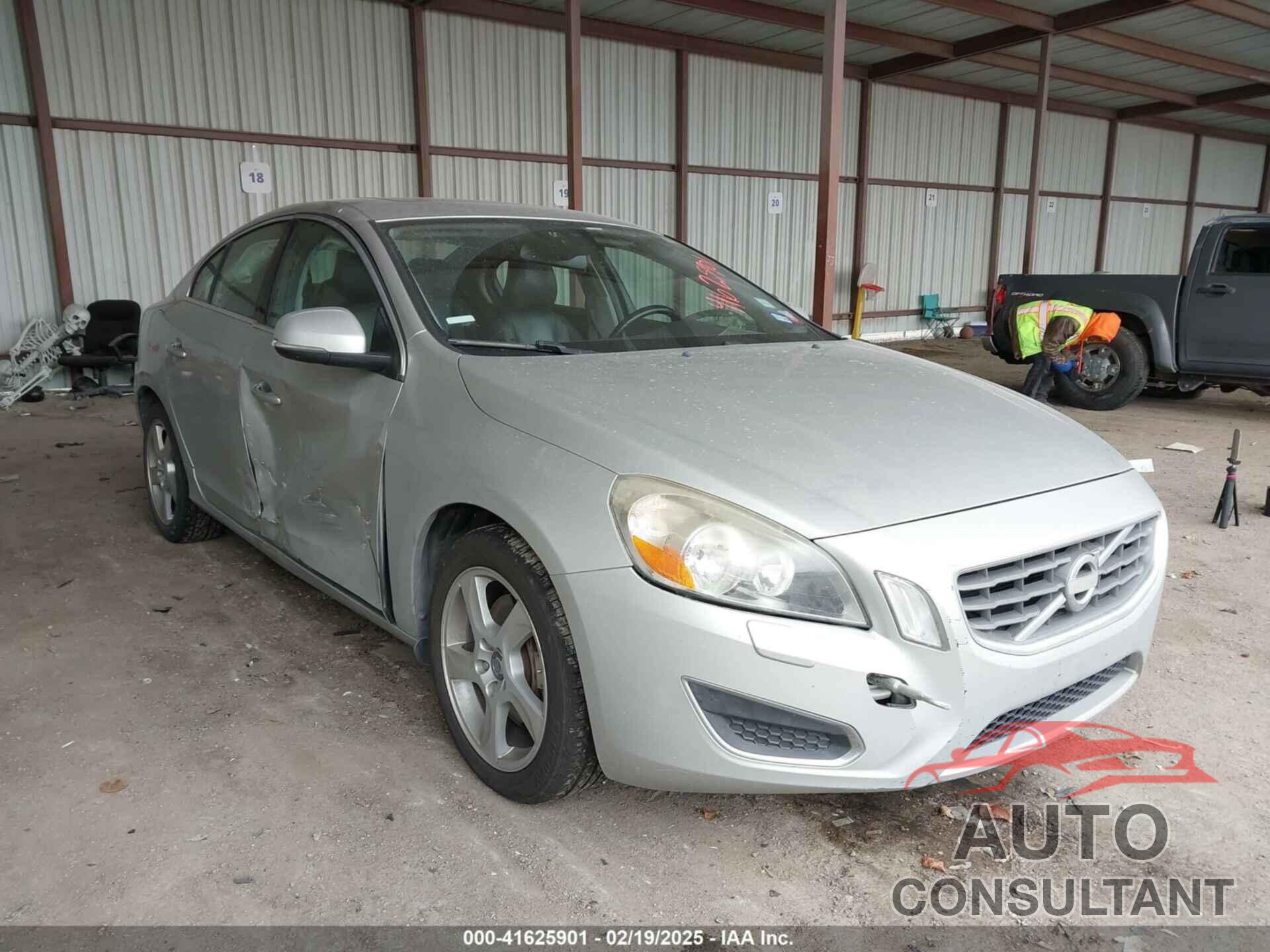 VOLVO S60 2012 - YV1622FS5C2139939