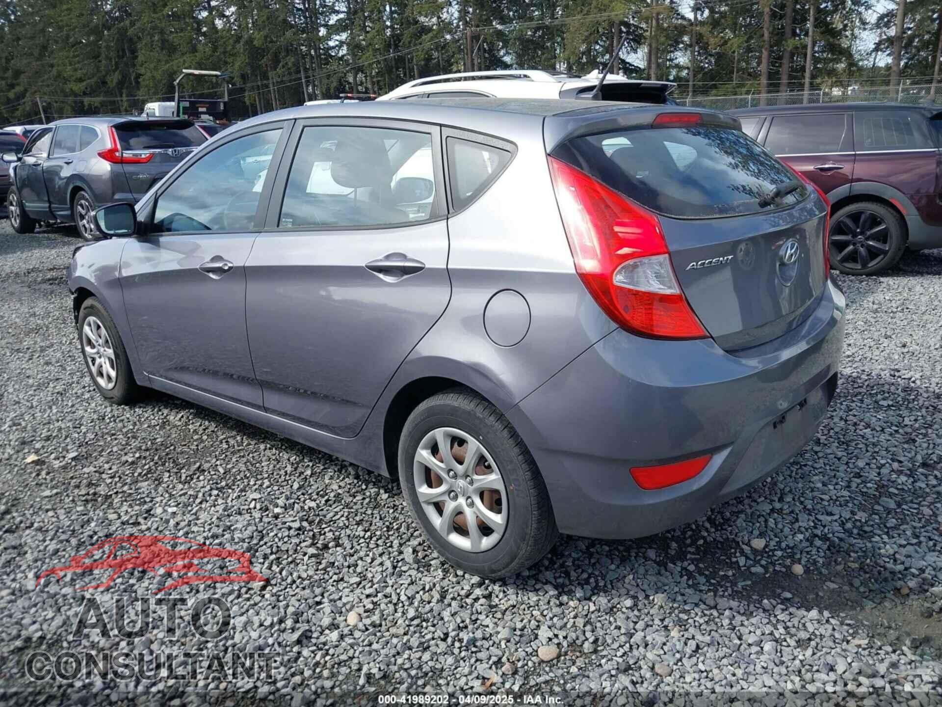 HYUNDAI ACCENT 2013 - KMHCT5AE2DU131582