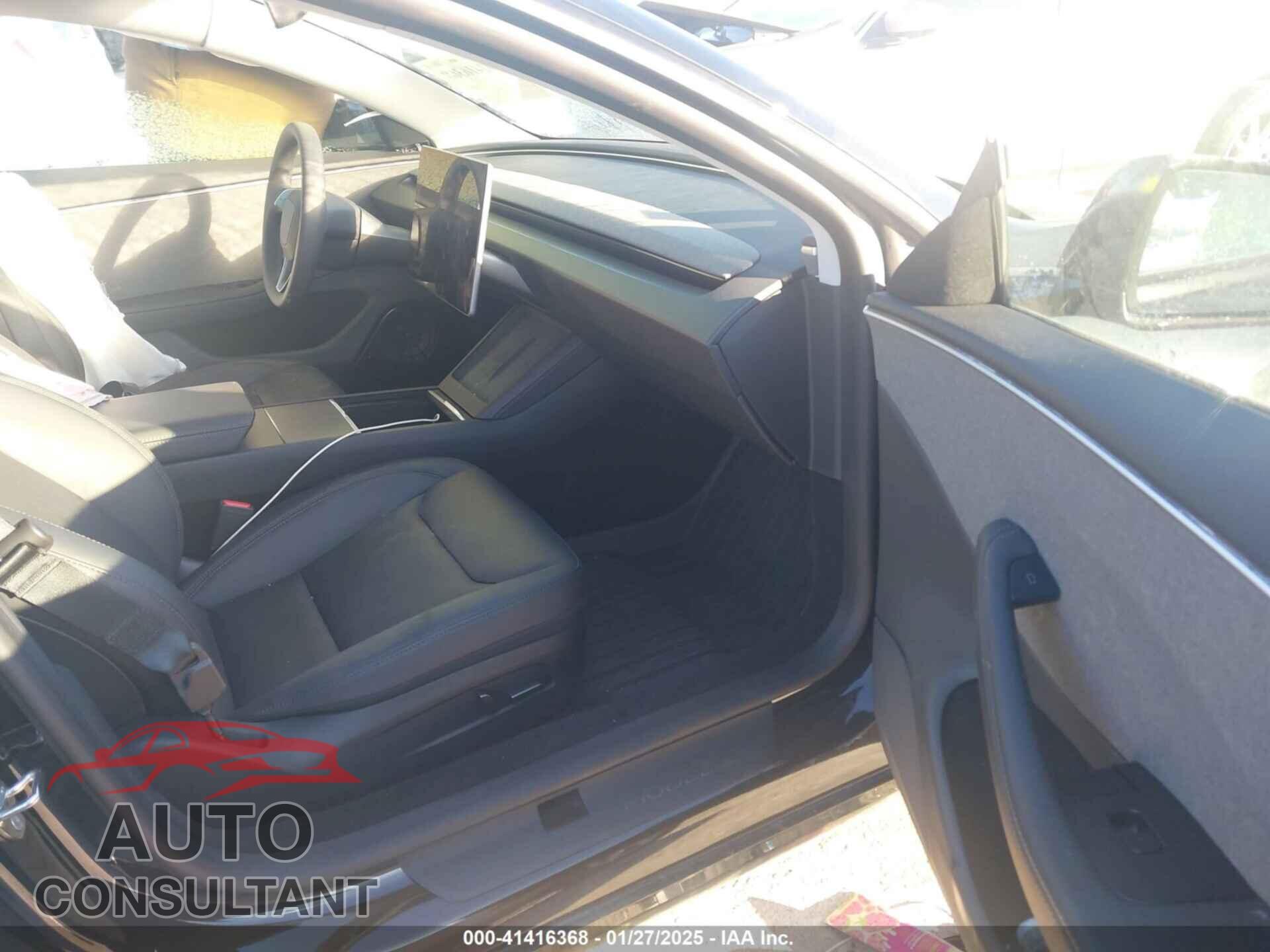 TESLA MODEL 3 2024 - 5YJ3E1EA8RF766983