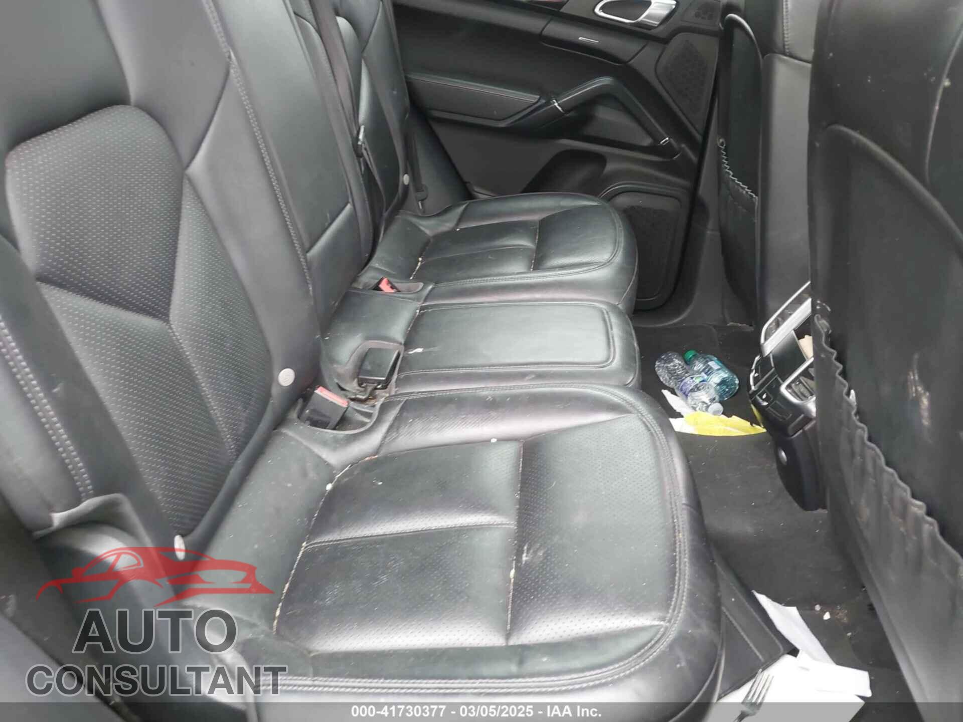 PORSCHE CAYENNE 2016 - WP1AB2A28GLA96221