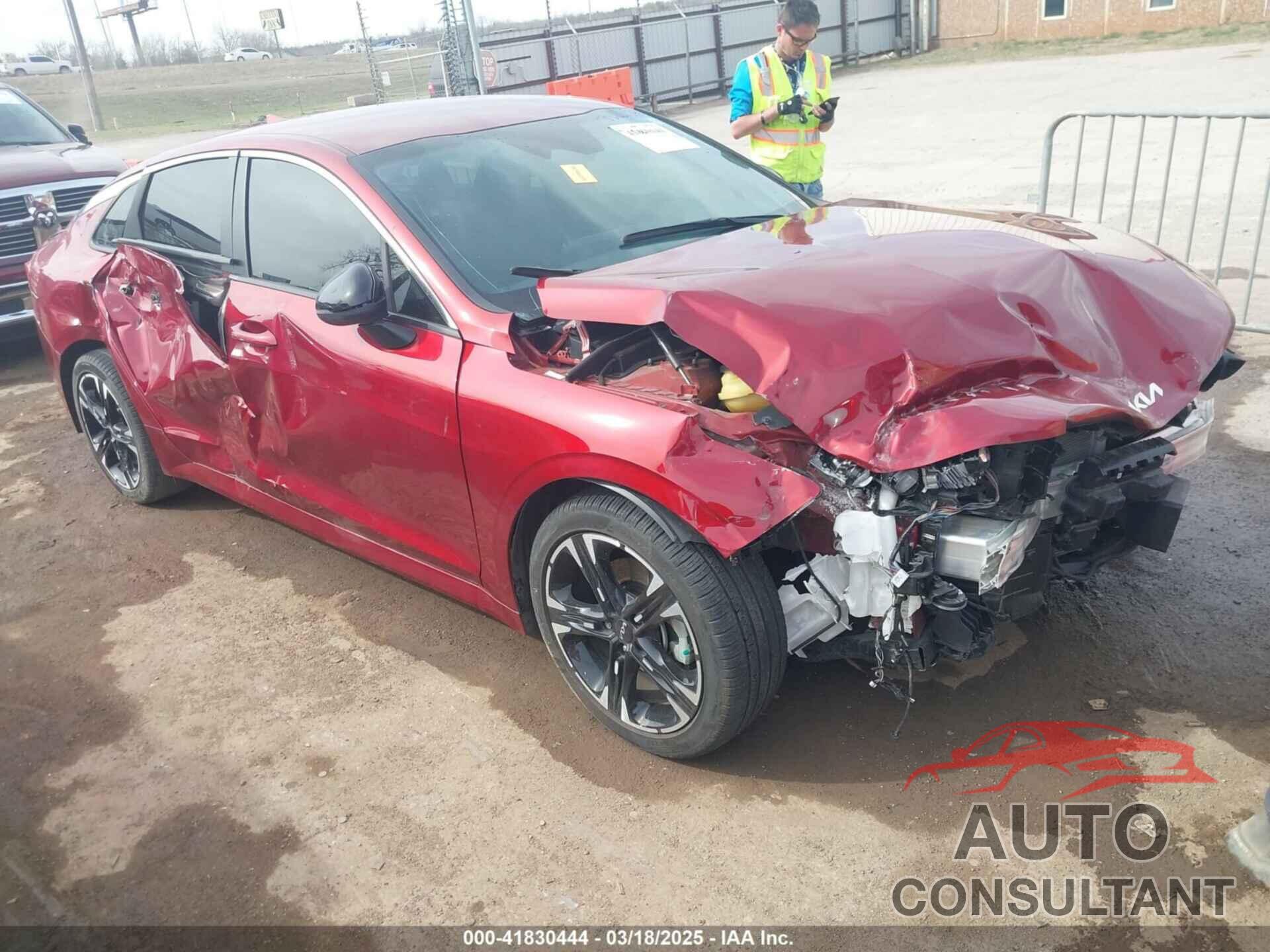 KIA K5 2023 - 5XXG64J25PG180279