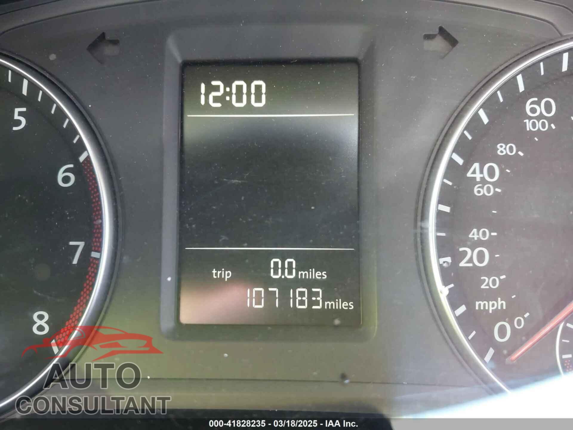 VOLKSWAGEN PASSAT 2015 - 1VWAT7A34FC042401