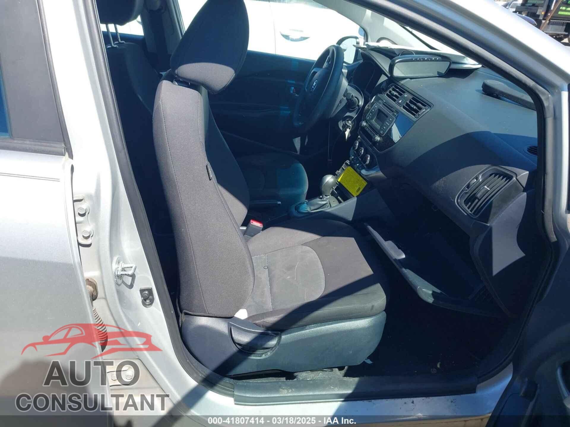 KIA RIO 2017 - KNADM4A38H6014854
